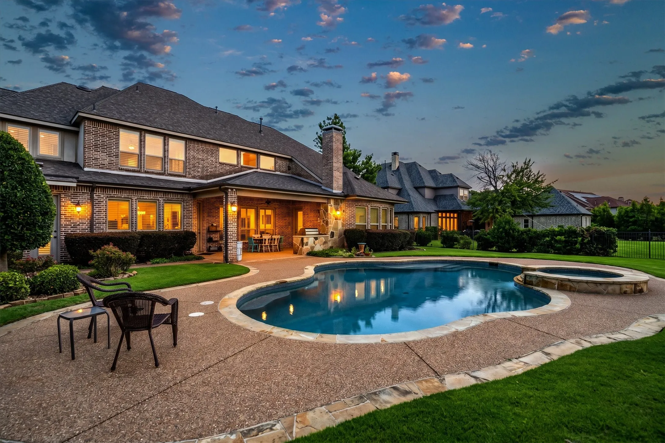 Single Family Residence For Sale in Denton County , 2301 Bella Lago Drive, Flower Mound, Texas 75022, 5 Bedroom, 6 Bathroom, 4 Garage spaces, 5,483 Sqft, built in 2009, mls#21382796, Real Estate Agent in Flower Mound, Homes For Sale in Denton county, Homes For Sale in Flower Mound, Realtor in Flower Mound Texas, Real Estate Brokerage Independent Realty Texas, Luminita Cordes Realtor