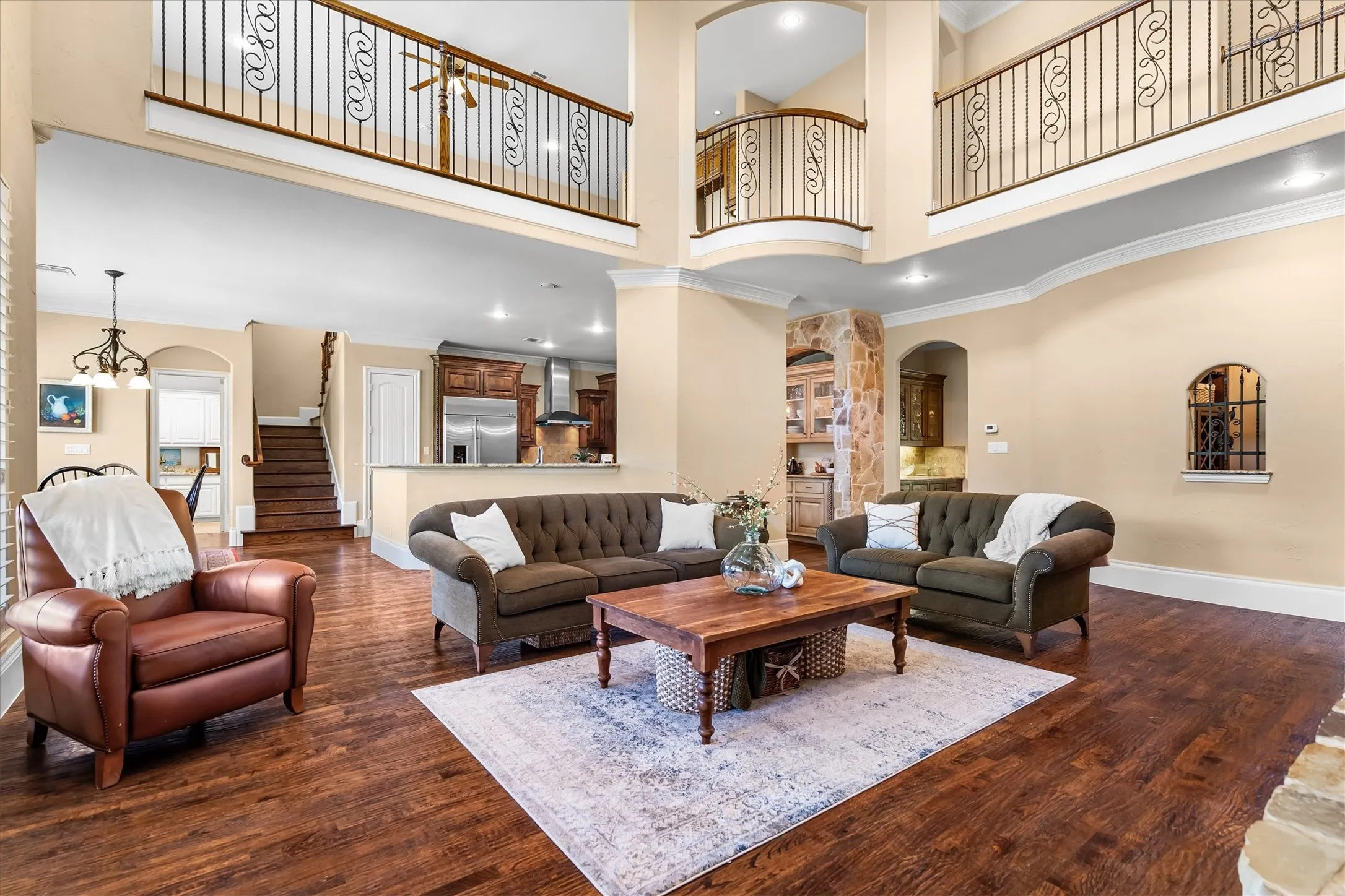 Single Family Residence For Sale in Denton County , 2301 Bella Lago Drive, Flower Mound, Texas 75022, 5 Bedroom, 6 Bathroom, 4 Garage spaces, 5,483 Sqft, built in 2009, mls#21382796, Real Estate Agent in Flower Mound, Homes For Sale in Denton county, Homes For Sale in Flower Mound, Realtor in Flower Mound Texas, Real Estate Brokerage Independent Realty Texas, Luminita Cordes Realtor