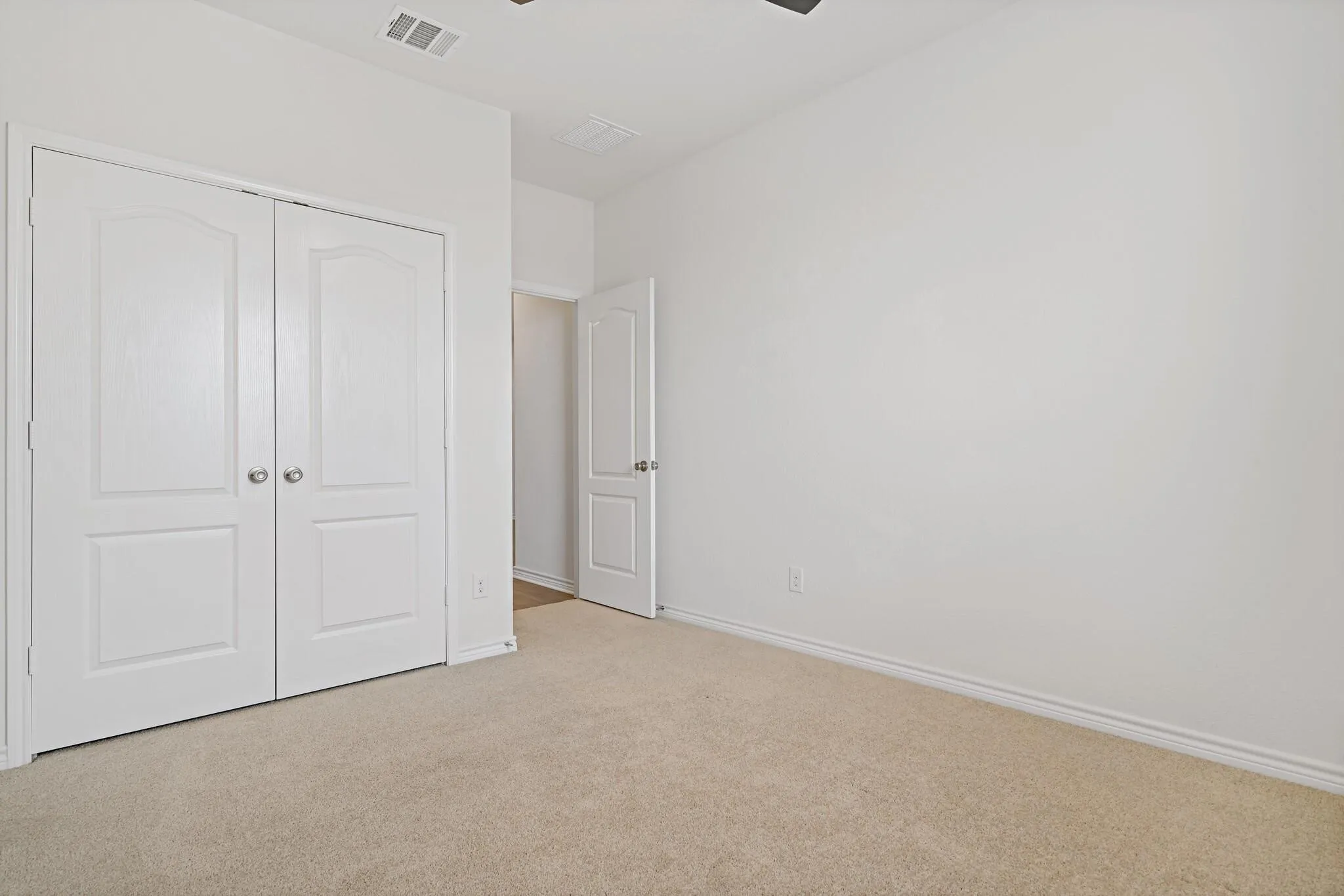 Single Family Residence For Rent in Denton County , 2632 Wesley Avenue, Aubrey, Texas 76227, 3 Bedroom, 2 Bathroom, 2 Garage spaces, 1,864 Sqft, built in 2018, mls#21382415, Real Estate Agent in Aubrey, Homes For Rent in Denton county, Homes For Rent in Aubrey, Realtor in Aubrey Texas, Real Estate Brokerage Independent Realty Texas, Luminita Cordes Realtor