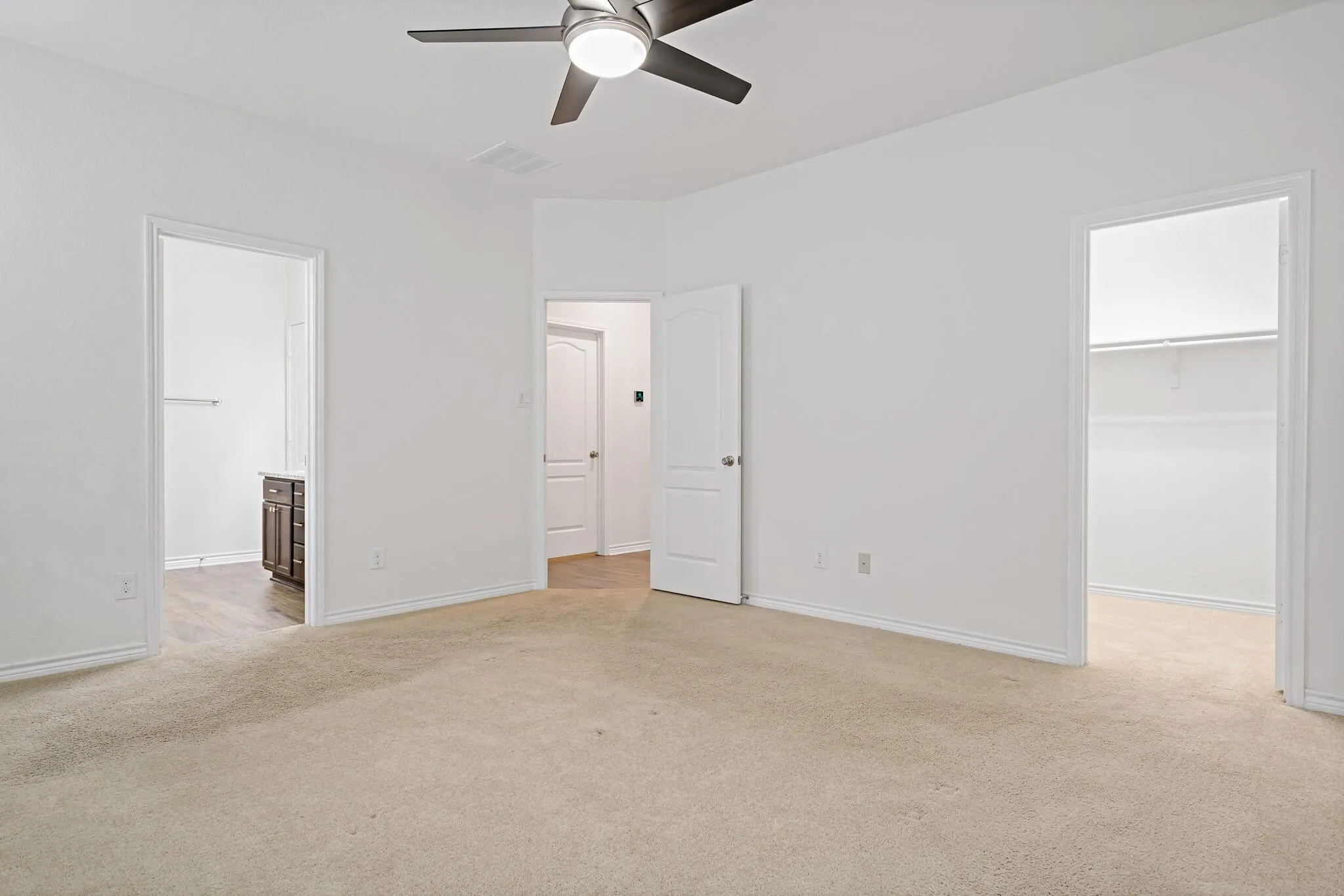 Single Family Residence For Rent in Denton County , 2632 Wesley Avenue, Aubrey, Texas 76227, 3 Bedroom, 2 Bathroom, 2 Garage spaces, 1,864 Sqft, built in 2018, mls#21382415, Real Estate Agent in Aubrey, Homes For Rent in Denton county, Homes For Rent in Aubrey, Realtor in Aubrey Texas, Real Estate Brokerage Independent Realty Texas, Luminita Cordes Realtor