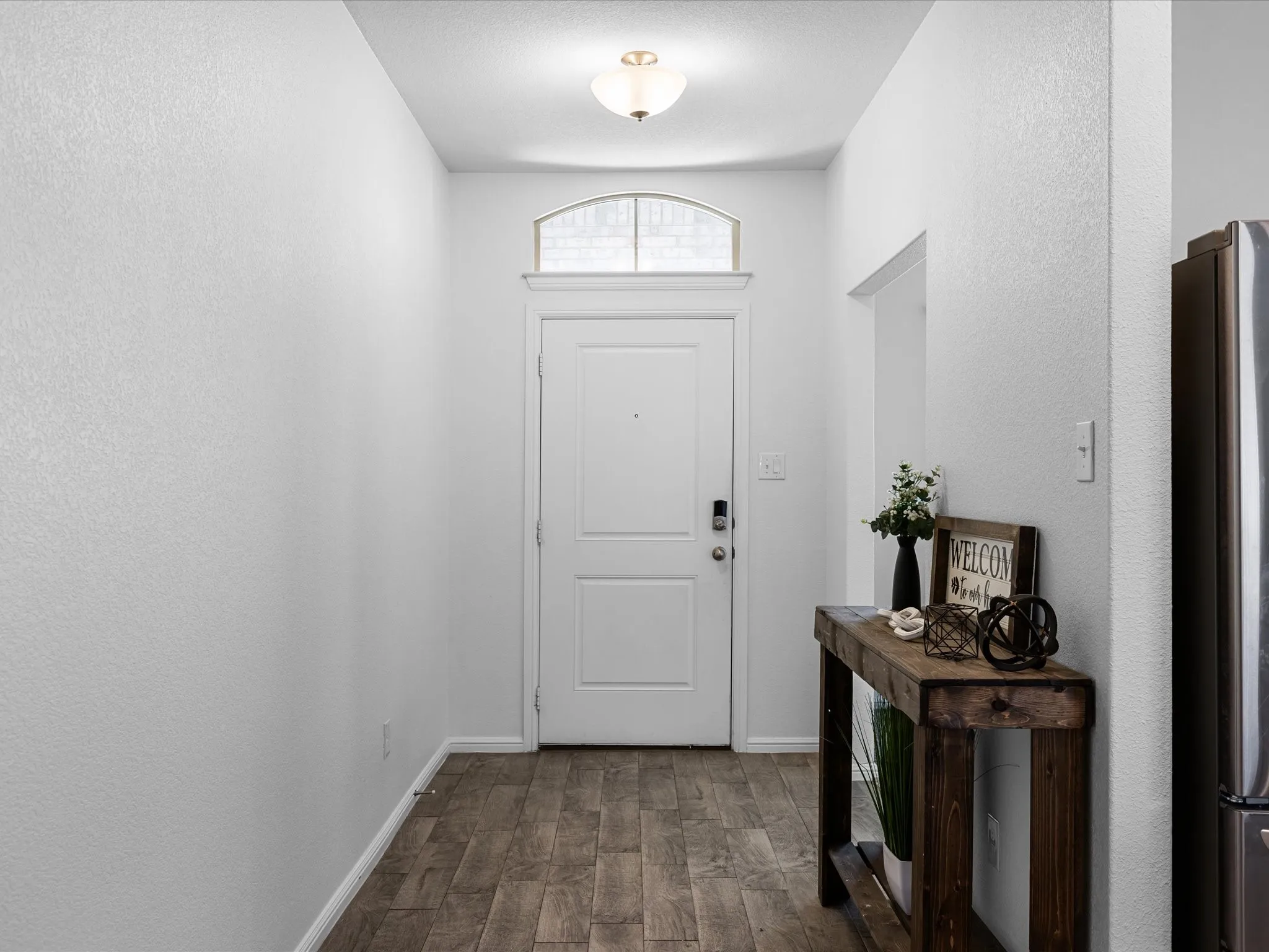 Single Family Residence For Sale in Tarrant County , 9620 Hickory Knob Drive, Fort Worth, Texas 76108, 3 Bedroom, 2 Bathroom, 2 Garage spaces, 1,686 Sqft, built in 2021, mls#21382797, Real Estate Agent in Fort Worth, Homes For Sale in Tarrant county, Homes For Sale in Fort Worth, Realtor in Fort Worth Texas, Real Estate Brokerage Independent Realty Texas, Luminita Cordes Realtor