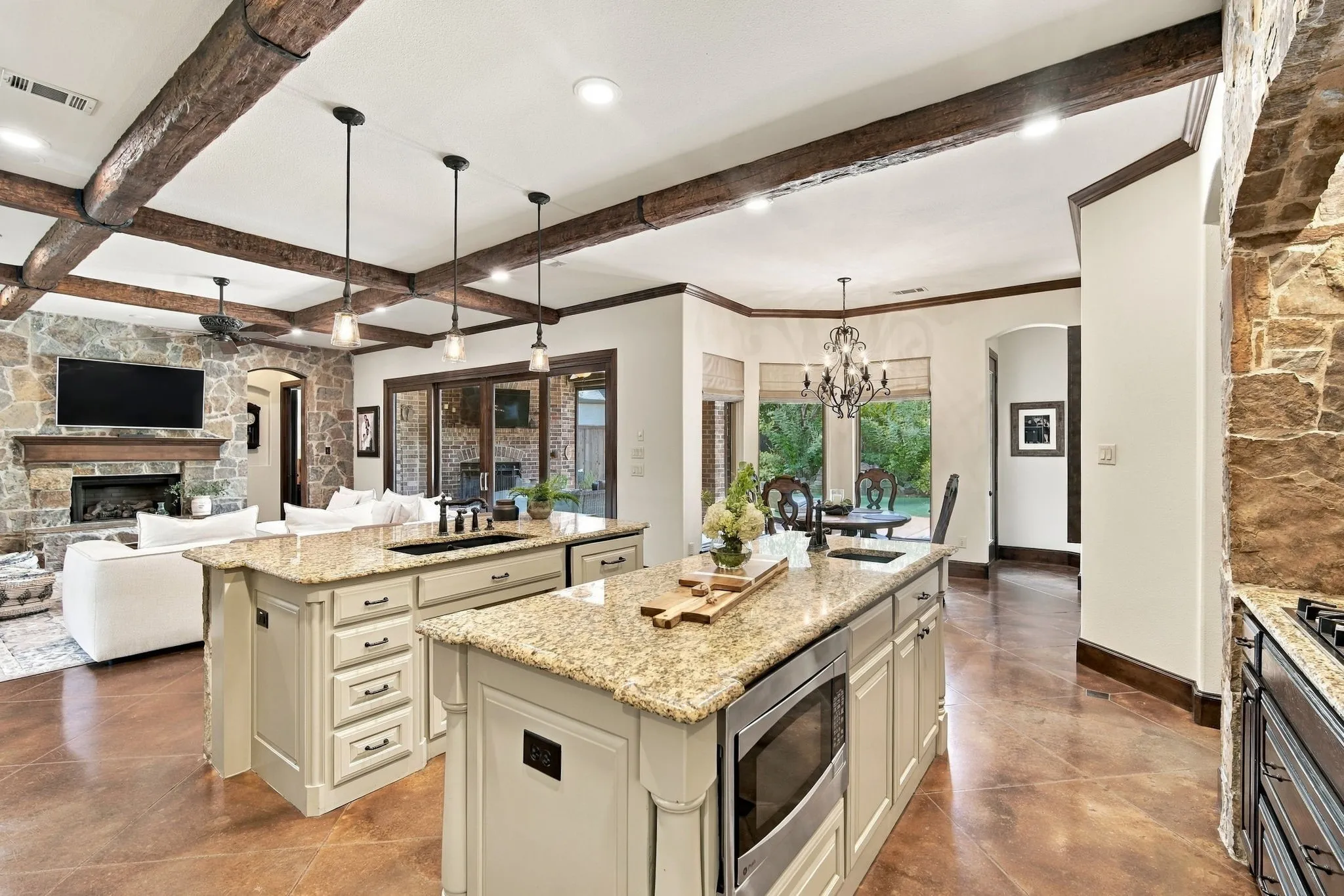 Single Family Residence For Sale in Tarrant County , 1407 Long And Winding Road, Mansfield, Texas 76063, 4 Bedroom, 4 Bathroom, 3 Garage spaces, 3,602 Sqft, built in 2008, mls#21382144, Real Estate Agent in Mansfield, Homes For Sale in Tarrant county, Homes For Sale in Mansfield, Realtor in Mansfield Texas, Real Estate Brokerage Independent Realty Texas, Luminita Cordes Realtor