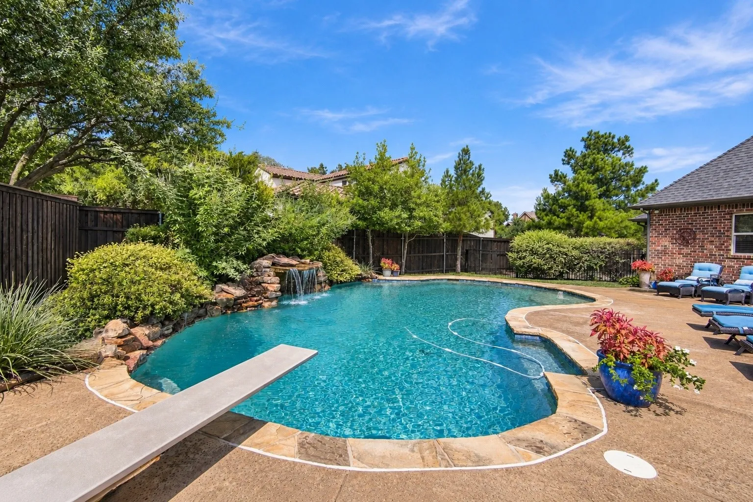 Single Family Residence For Sale in Tarrant County , 1407 Long And Winding Road, Mansfield, Texas 76063, 4 Bedroom, 4 Bathroom, 3 Garage spaces, 3,602 Sqft, built in 2008, mls#21382144, Real Estate Agent in Mansfield, Homes For Sale in Tarrant county, Homes For Sale in Mansfield, Realtor in Mansfield Texas, Real Estate Brokerage Independent Realty Texas, Luminita Cordes Realtor