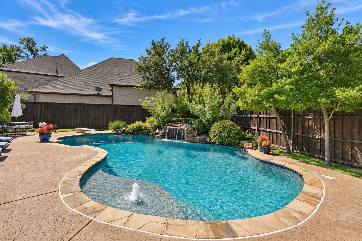 Single Family Residence For Sale in Tarrant County , 1407 Long And Winding Road, Mansfield, Texas 76063, 4 Bedroom, 4 Bathroom, 3 Garage spaces, 3,602 Sqft, built in 2008, mls#21382144, Real Estate Agent in Mansfield, Homes For Sale in Tarrant county, Homes For Sale in Mansfield, Realtor in Mansfield Texas, Real Estate Brokerage Independent Realty Texas, Luminita Cordes Realtor