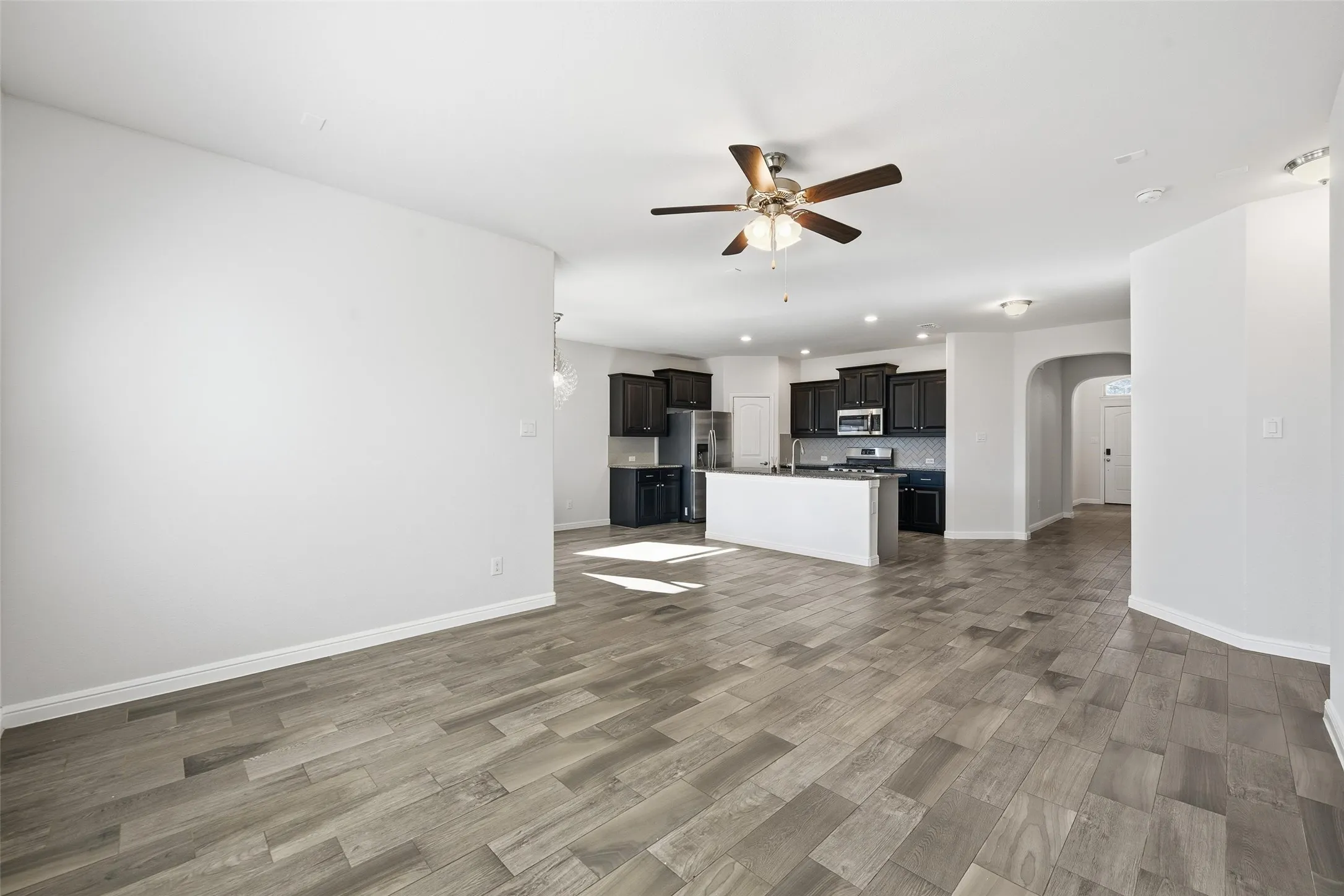 Single Family Residence For Sale in Denton County , 4409 Chicory Court, Denton, Texas 76210, 3 Bedroom, 2 Bathroom, 2 Garage spaces, 1,656 Sqft, built in 2018, mls#21369964, Real Estate Agent in Denton, Homes For Sale in Denton county, Homes For Sale in Denton, Realtor in Denton Texas, Real Estate Brokerage Independent Realty Texas, Luminita Cordes Realtor