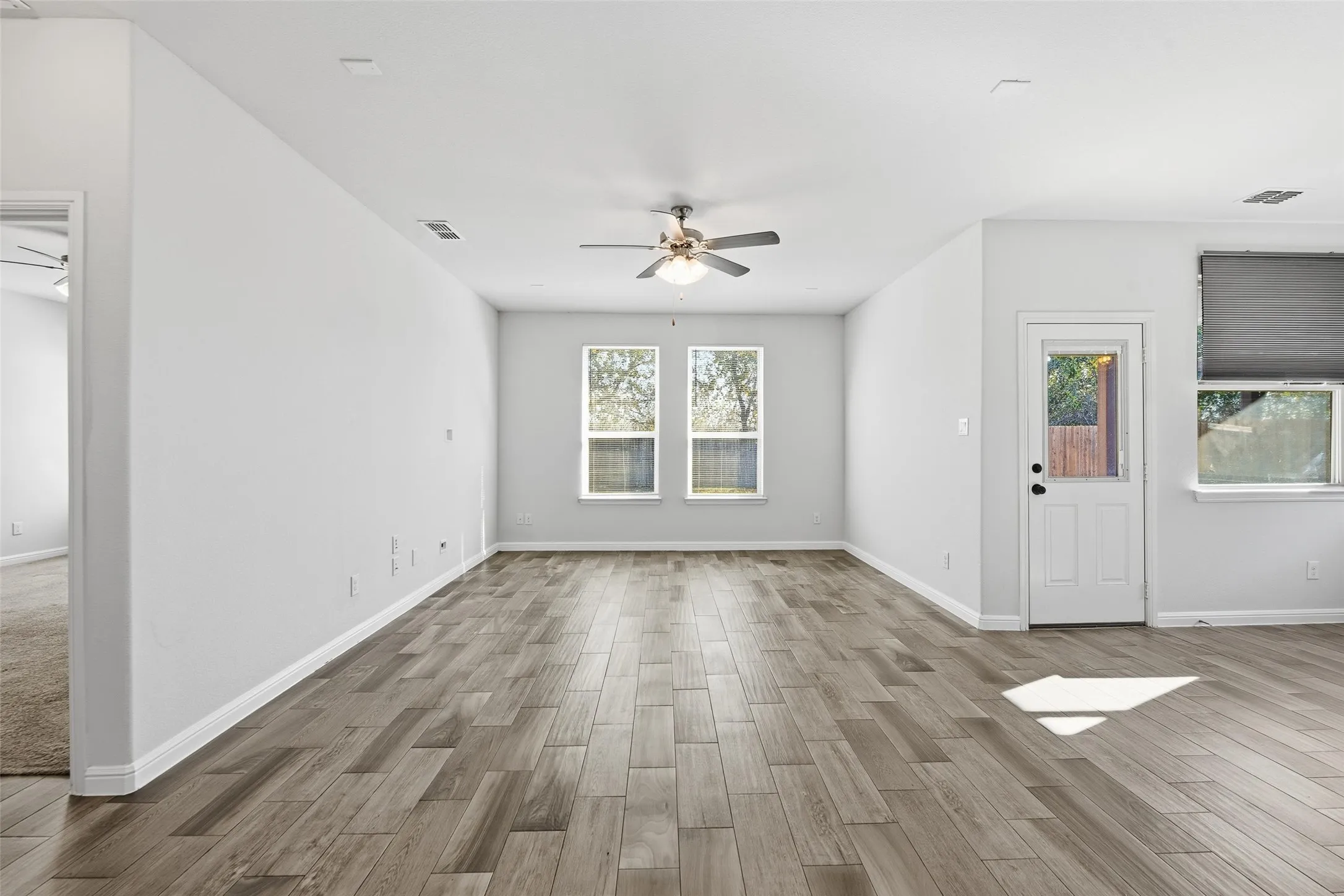 Single Family Residence For Sale in Denton County , 4409 Chicory Court, Denton, Texas 76210, 3 Bedroom, 2 Bathroom, 2 Garage spaces, 1,656 Sqft, built in 2018, mls#21369964, Real Estate Agent in Denton, Homes For Sale in Denton county, Homes For Sale in Denton, Realtor in Denton Texas, Real Estate Brokerage Independent Realty Texas, Luminita Cordes Realtor