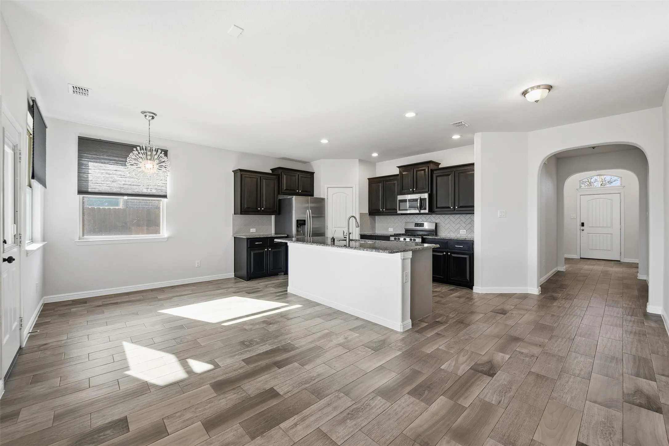 Single Family Residence For Sale in Denton County , 4409 Chicory Court, Denton, Texas 76210, 3 Bedroom, 2 Bathroom, 2 Garage spaces, 1,656 Sqft, built in 2018, mls#21369964, Real Estate Agent in Denton, Homes For Sale in Denton county, Homes For Sale in Denton, Realtor in Denton Texas, Real Estate Brokerage Independent Realty Texas, Luminita Cordes Realtor