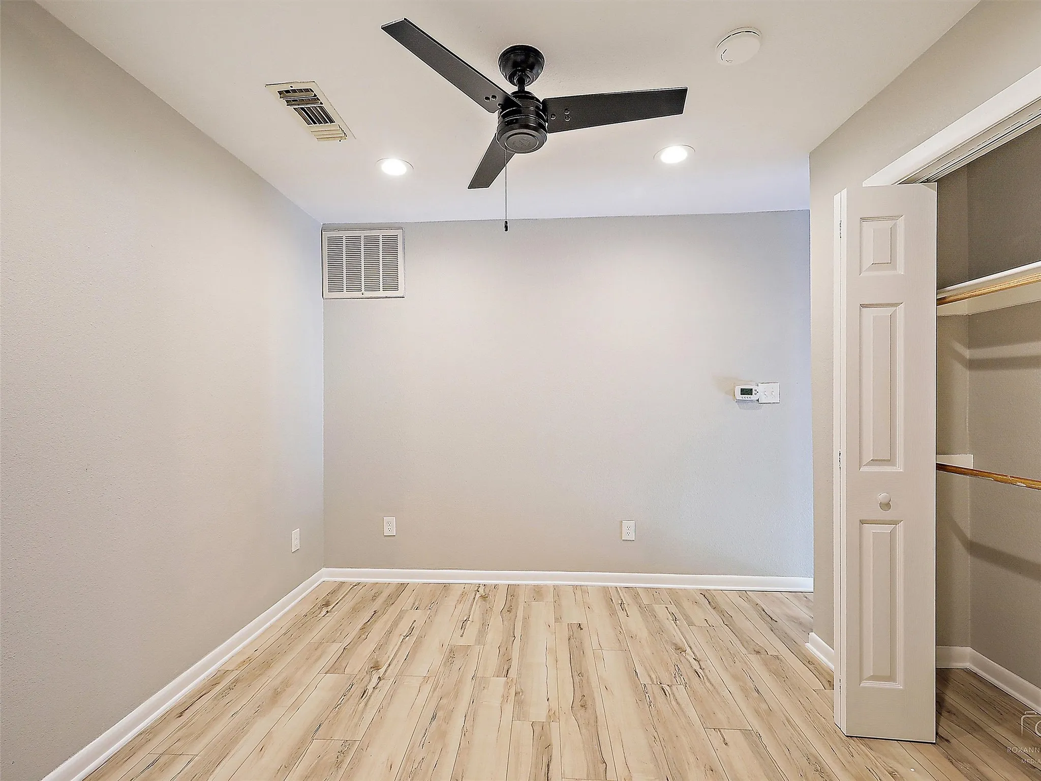 Apartment For Rent in Collin County , 6314 Lockheed Street 1, Plano, Texas 75093, 1 Bedroom, 1 Bathroom, Garage spaces, 543 Sqft, built in 1984, mls#21368648, Real Estate Agent in Plano, Homes For Rent in Collin county, Homes For Rent in Plano, Realtor in Plano Texas, Real Estate Brokerage Independent Realty Texas, Luminita Cordes Realtor
