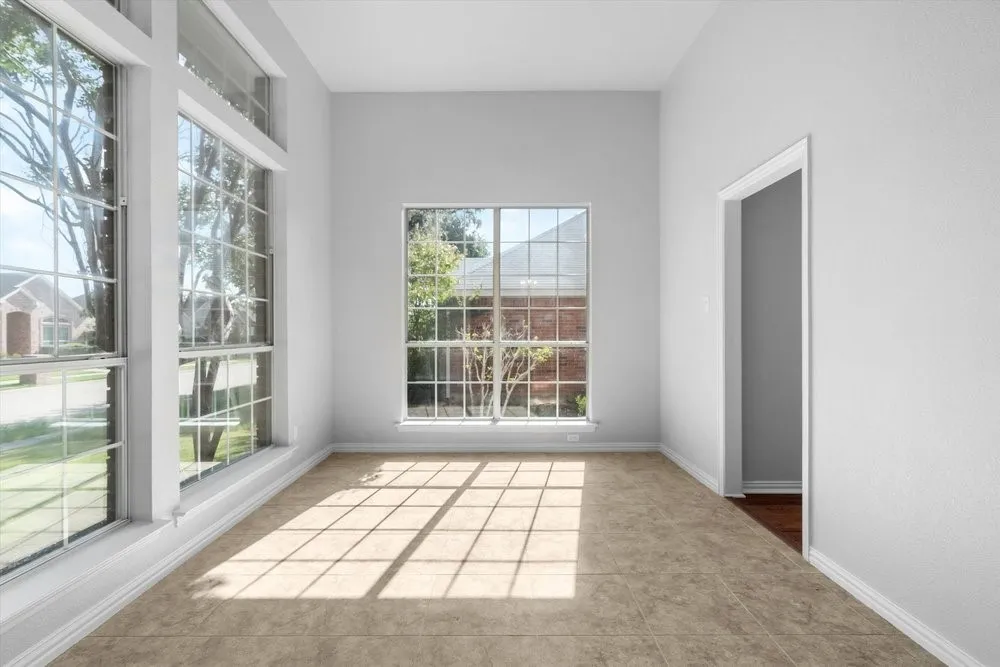 Single Family Residence For Sale in Denton County , 1312 Wentworth Drive, Lewisville, Texas 75067, 4 Bedroom, 4 Bathroom, 2 Garage spaces, 2,469 Sqft, built in 1994, mls#21357417, Real Estate Agent in Lewisville, Homes For Sale in Denton county, Homes For Sale in Lewisville, Realtor in Lewisville Texas, Real Estate Brokerage Independent Realty Texas, Luminita Cordes Realtor