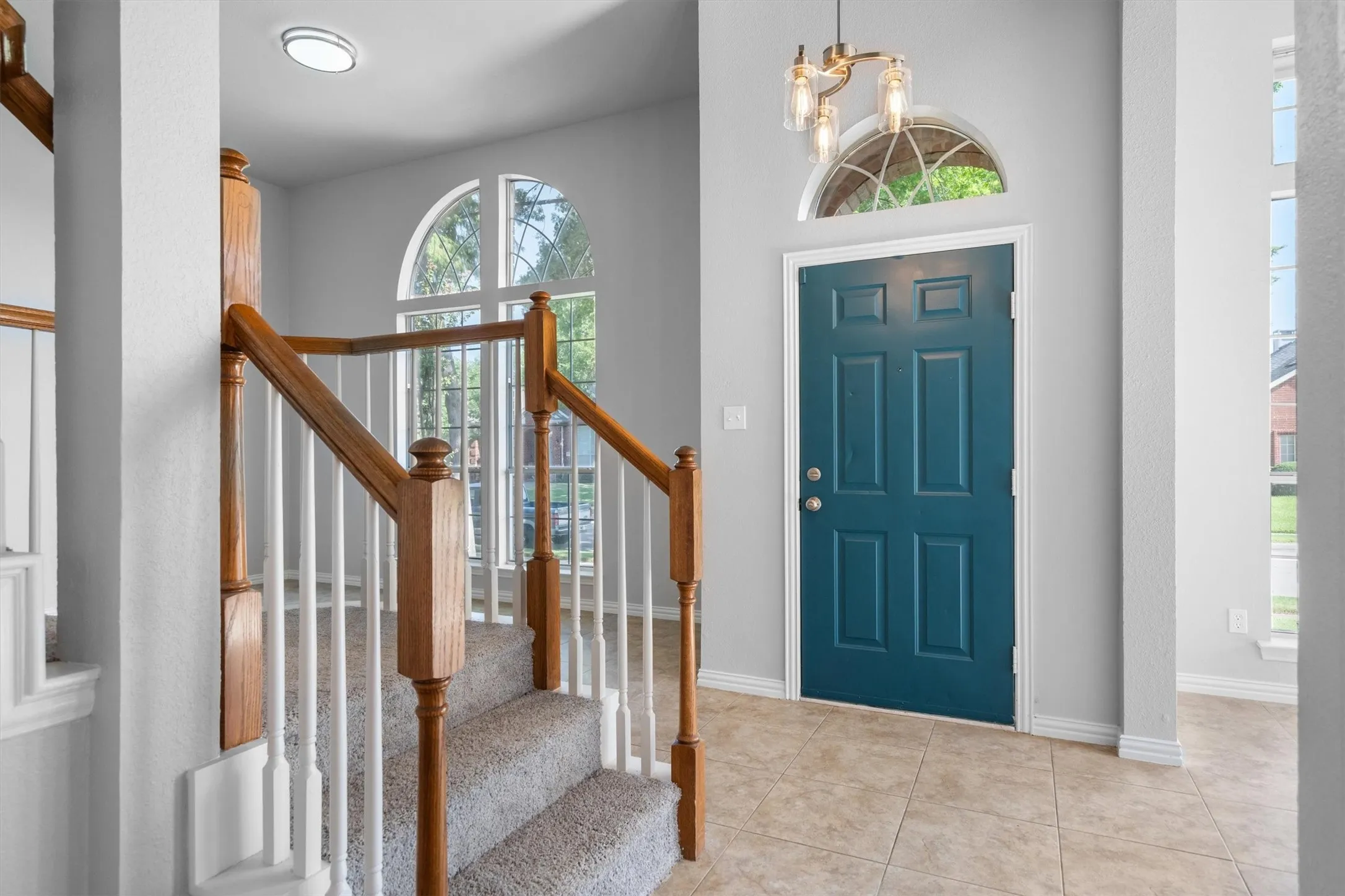 Single Family Residence For Sale in Denton County , 1312 Wentworth Drive, Lewisville, Texas 75067, 4 Bedroom, 4 Bathroom, 2 Garage spaces, 2,469 Sqft, built in 1994, mls#21357417, Real Estate Agent in Lewisville, Homes For Sale in Denton county, Homes For Sale in Lewisville, Realtor in Lewisville Texas, Real Estate Brokerage Independent Realty Texas, Luminita Cordes Realtor