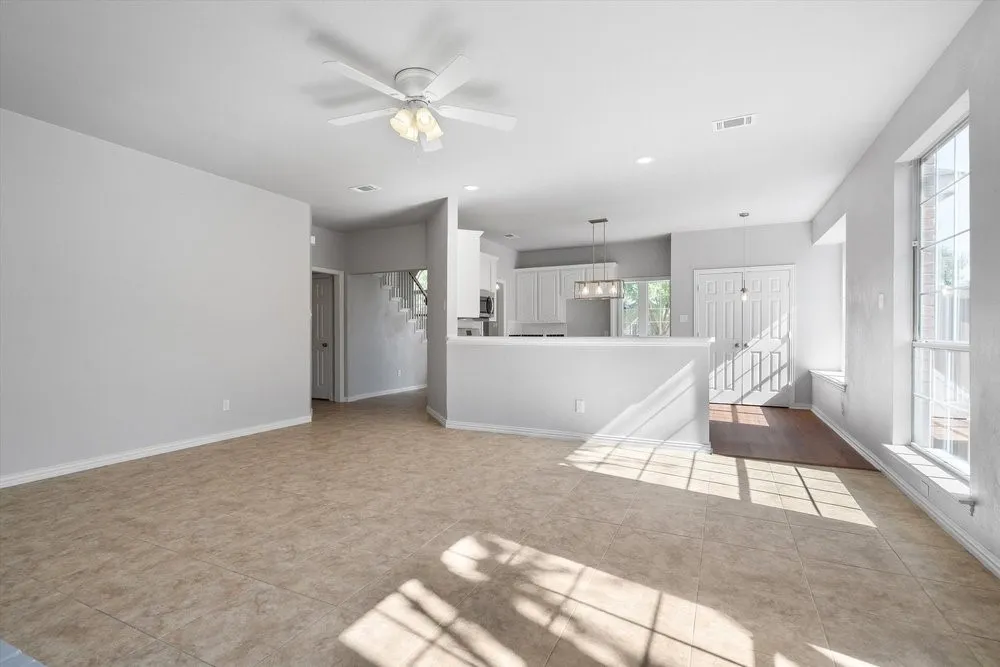 Single Family Residence For Sale in Denton County , 1312 Wentworth Drive, Lewisville, Texas 75067, 4 Bedroom, 4 Bathroom, 2 Garage spaces, 2,469 Sqft, built in 1994, mls#21357417, Real Estate Agent in Lewisville, Homes For Sale in Denton county, Homes For Sale in Lewisville, Realtor in Lewisville Texas, Real Estate Brokerage Independent Realty Texas, Luminita Cordes Realtor