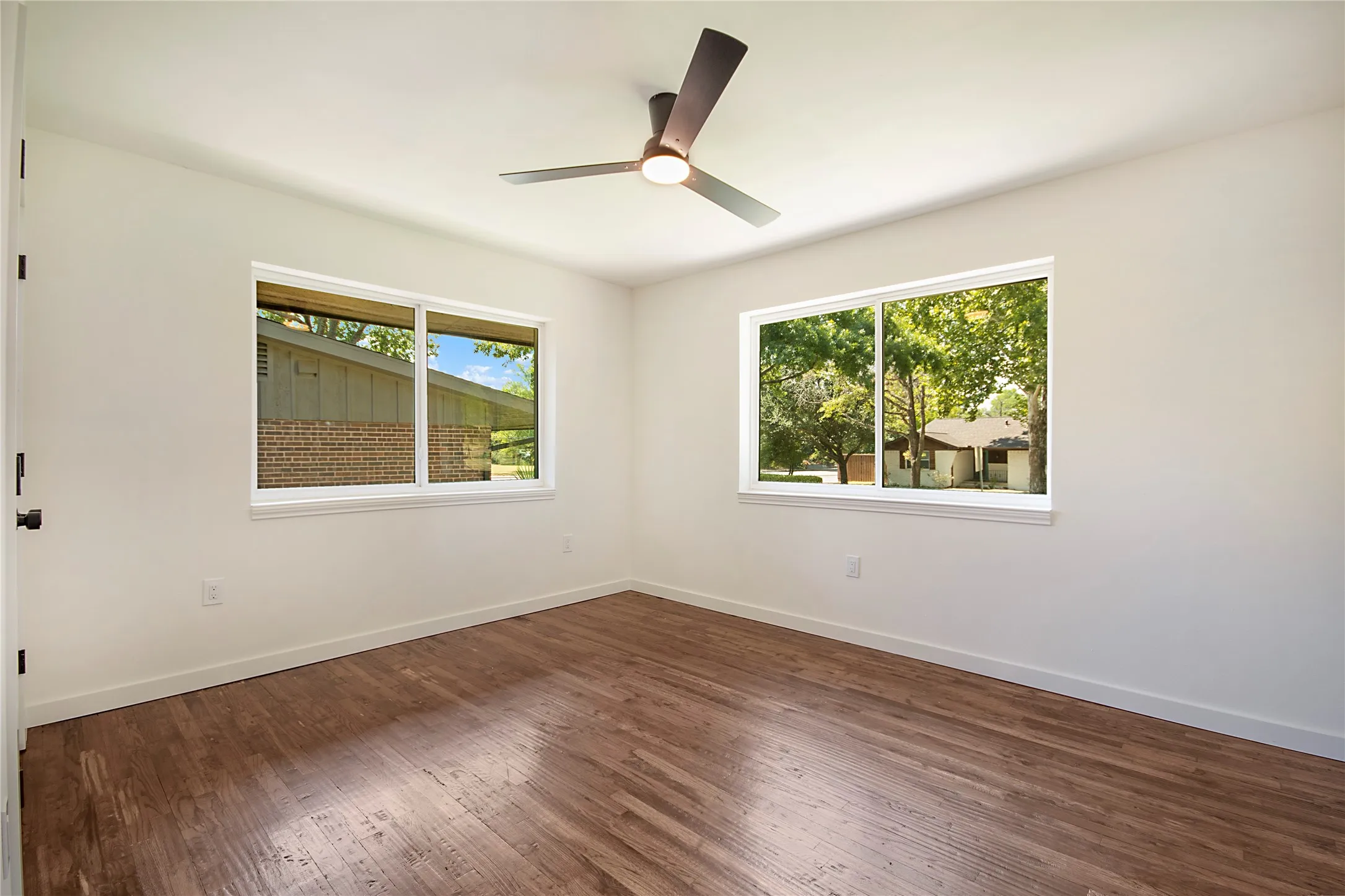 Single Family Residence For Sale in Dallas County , 2525 Springhill Drive, Dallas, Texas 75228, 3 Bedroom, 2 Bathroom, 2 Garage spaces, 1,772 Sqft, built in 1960, mls#21381567, Real Estate Agent in Dallas, Homes For Sale in Dallas county, Homes For Sale in Dallas, Realtor in Dallas Texas, Real Estate Brokerage Independent Realty Texas, Luminita Cordes Realtor