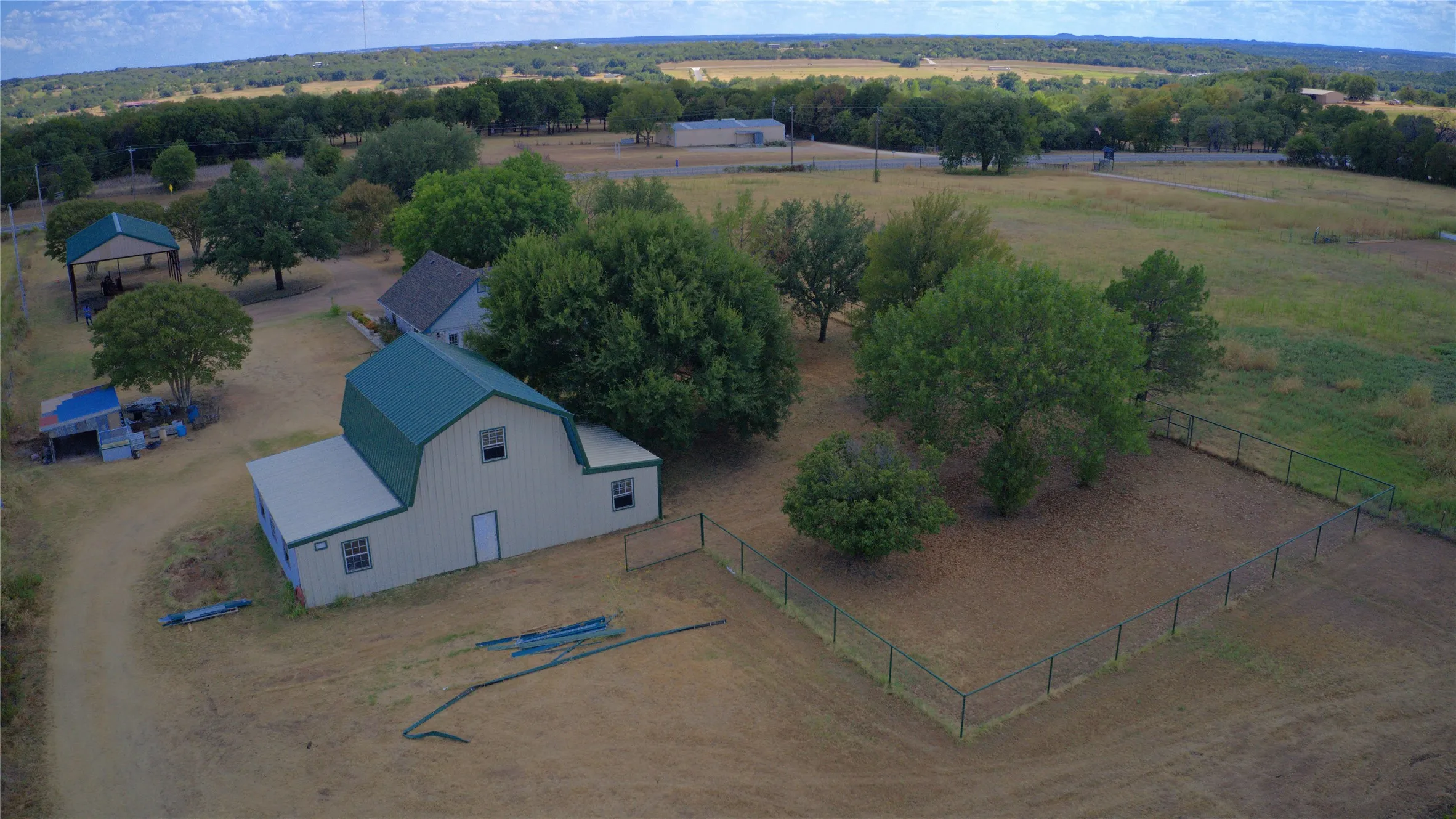 Single Family Residence For Sale in Somervell County , 4247 E Highway 67, Rainbow, Texas 76077, 3 Bedroom, 2 Bathroom, 2 Garage spaces, 2,216 Sqft, built in 1993, mls#21378351, Real Estate Agent in Rainbow, Homes For Sale in Somervell county, Homes For Sale in Rainbow, Realtor in Rainbow Texas, Real Estate Brokerage Independent Realty Texas, Luminita Cordes Realtor