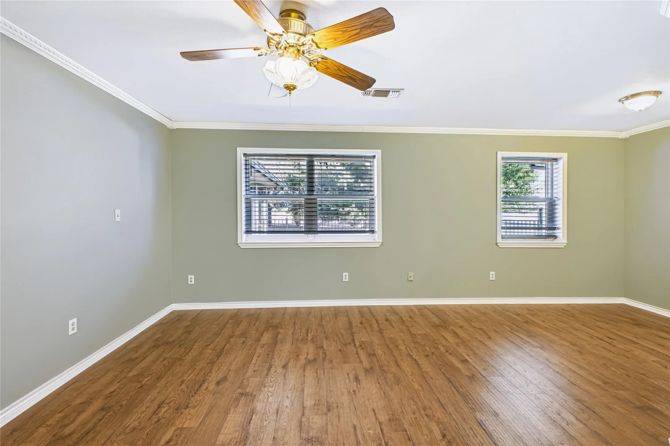 Single Family Residence For Sale in Somervell County , 4247 E Highway 67, Rainbow, Texas 76077, 3 Bedroom, 2 Bathroom, 2 Garage spaces, 2,216 Sqft, built in 1993, mls#21378351, Real Estate Agent in Rainbow, Homes For Sale in Somervell county, Homes For Sale in Rainbow, Realtor in Rainbow Texas, Real Estate Brokerage Independent Realty Texas, Luminita Cordes Realtor
