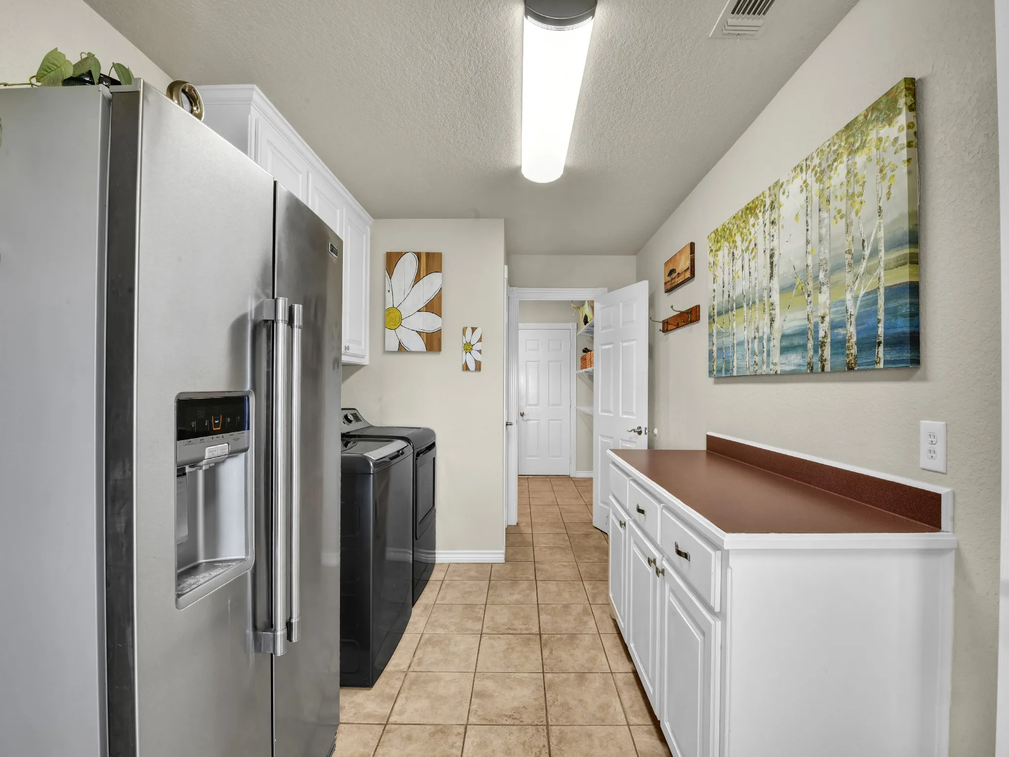 Single Family Residence For Sale in Wise County , 737 County Road 4699, Boyd, Texas 76023, 3 Bedroom, 2 Bathroom, 4 Garage spaces, 2,672 Sqft, built in 2002, mls#21382733, Real Estate Agent in Boyd, Homes For Sale in Wise county, Homes For Sale in Boyd, Realtor in Boyd Texas, Real Estate Brokerage Independent Realty Texas, Luminita Cordes Realtor