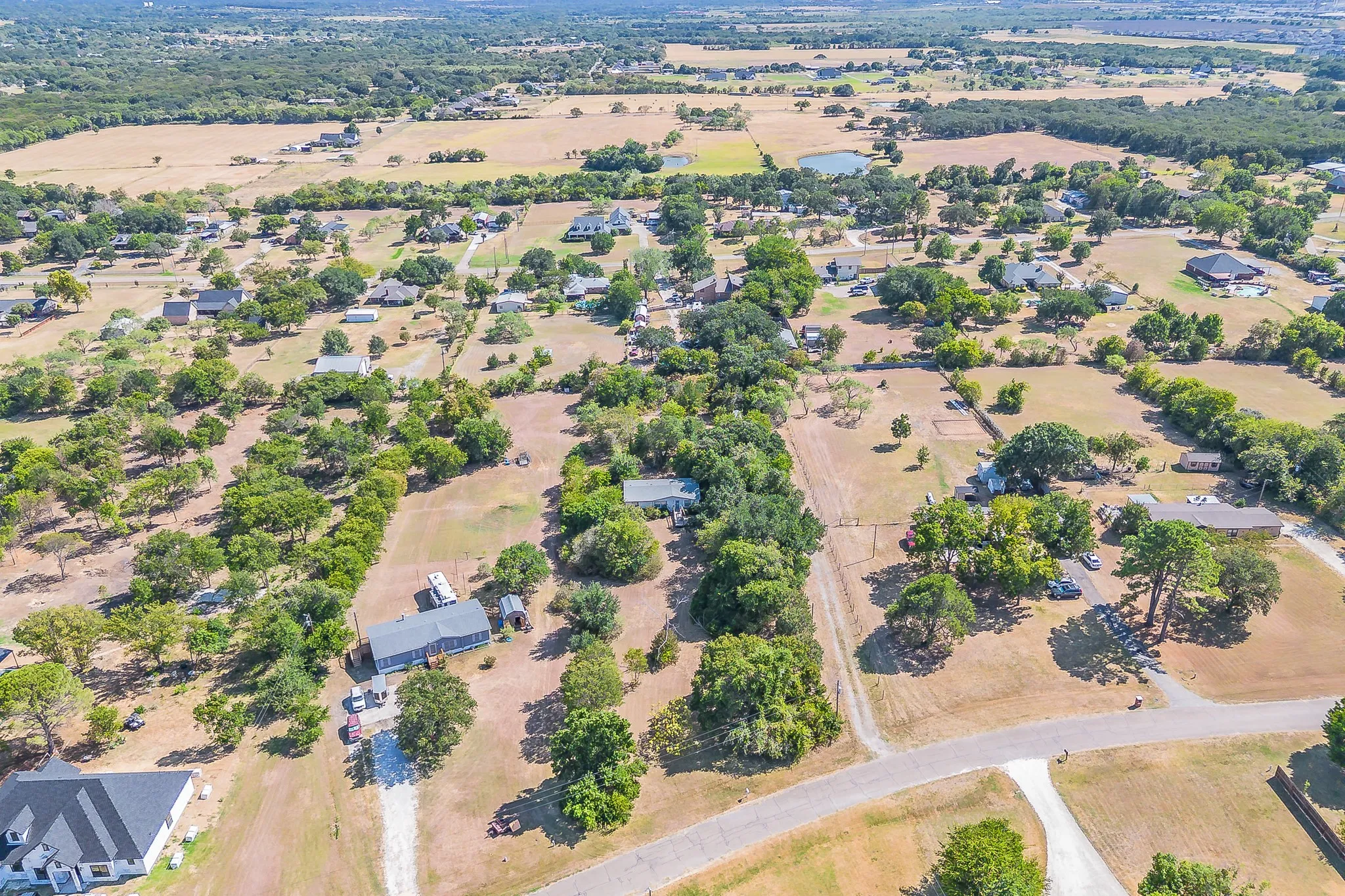 Mobile Home For Sale in Johnson County , 822 Quail Run, Cleburne, Texas 76031, 3 Bedroom, 2 Bathroom, Garage spaces, 1,344 Sqft, built in 1982, mls#21382554, Real Estate Agent in Cleburne, Homes For Sale in Johnson county, Homes For Sale in Cleburne, Realtor in Cleburne Texas, Real Estate Brokerage Independent Realty Texas, Luminita Cordes Realtor