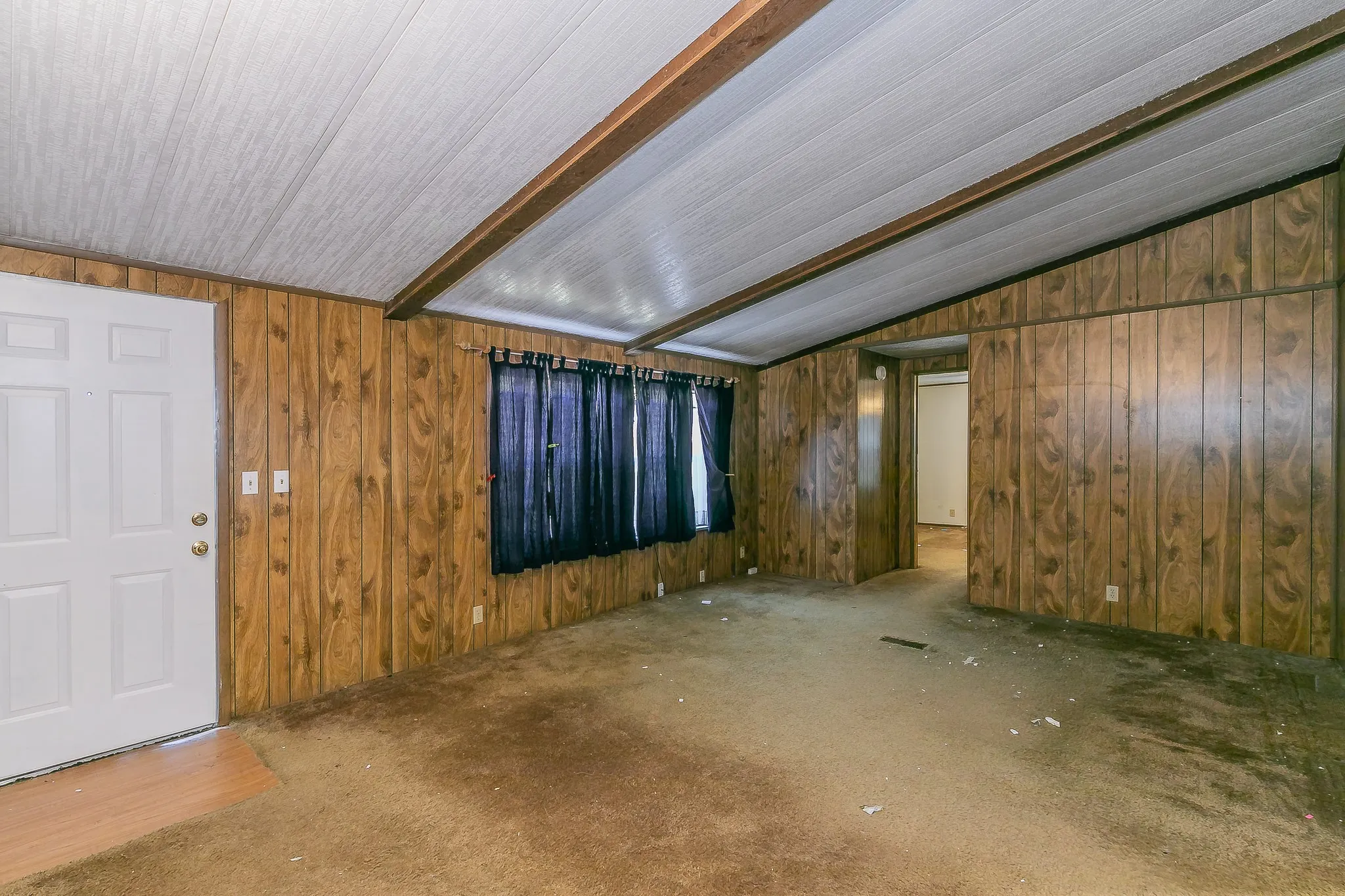 Mobile Home For Sale in Johnson County , 822 Quail Run, Cleburne, Texas 76031, 3 Bedroom, 2 Bathroom, Garage spaces, 1,344 Sqft, built in 1982, mls#21382554, Real Estate Agent in Cleburne, Homes For Sale in Johnson county, Homes For Sale in Cleburne, Realtor in Cleburne Texas, Real Estate Brokerage Independent Realty Texas, Luminita Cordes Realtor