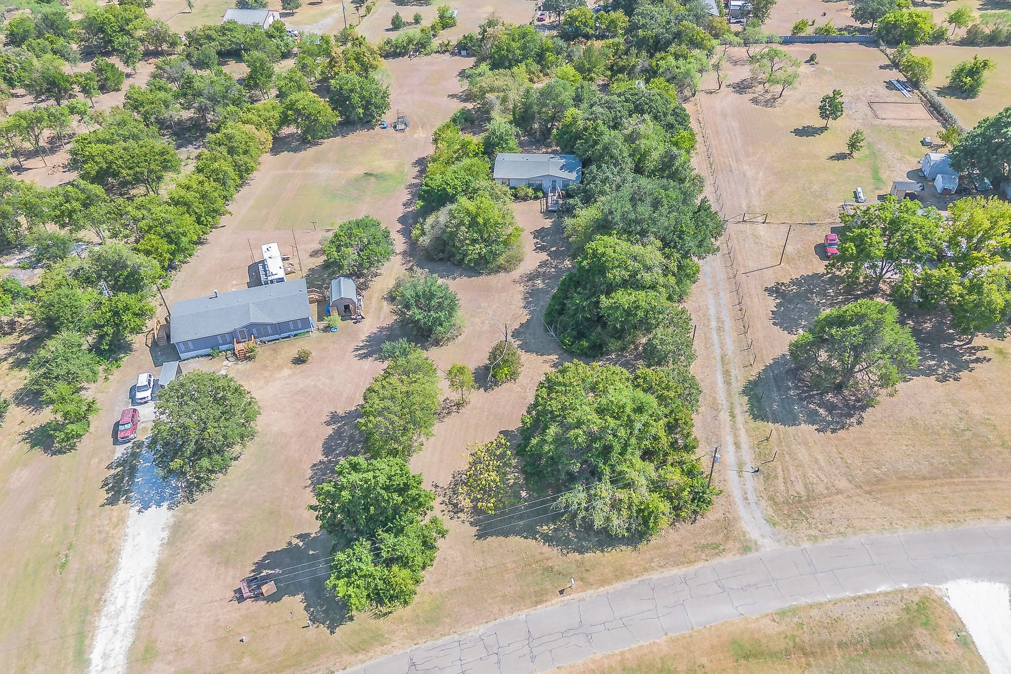 Mobile Home For Sale in Johnson County , 822 Quail Run, Cleburne, Texas 76031, 3 Bedroom, 2 Bathroom, Garage spaces, 1,344 Sqft, built in 1982, mls#21382554, Real Estate Agent in Cleburne, Homes For Sale in Johnson county, Homes For Sale in Cleburne, Realtor in Cleburne Texas, Real Estate Brokerage Independent Realty Texas, Luminita Cordes Realtor