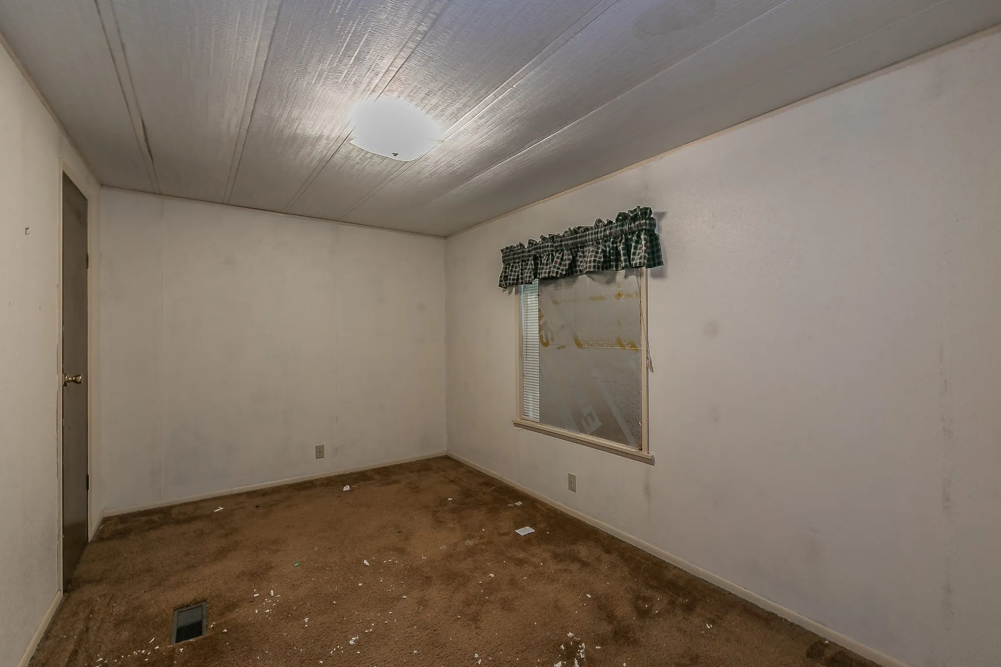 Mobile Home For Sale in Johnson County , 822 Quail Run, Cleburne, Texas 76031, 3 Bedroom, 2 Bathroom, Garage spaces, 1,344 Sqft, built in 1982, mls#21382554, Real Estate Agent in Cleburne, Homes For Sale in Johnson county, Homes For Sale in Cleburne, Realtor in Cleburne Texas, Real Estate Brokerage Independent Realty Texas, Luminita Cordes Realtor