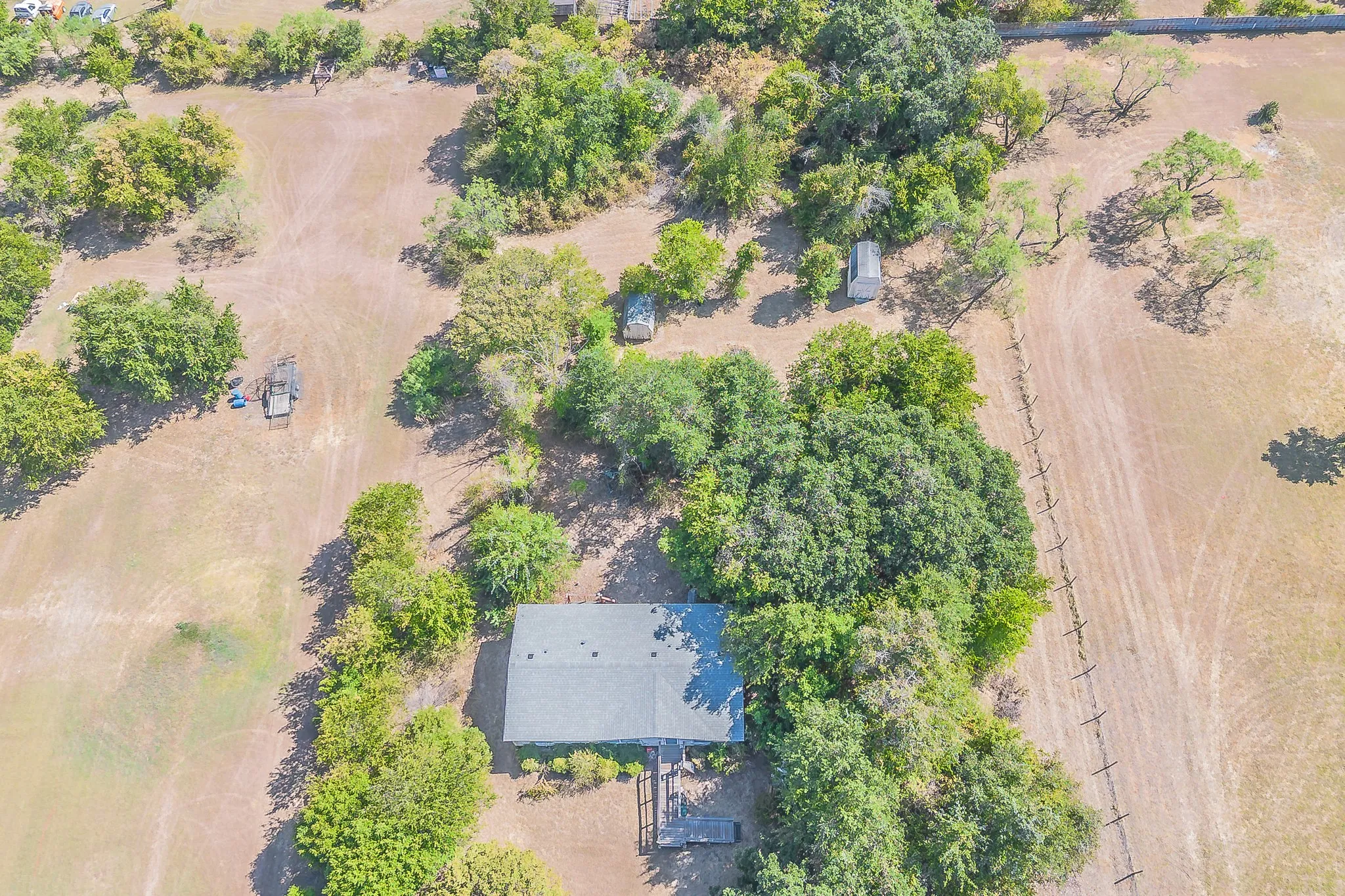 Mobile Home For Sale in Johnson County , 822 Quail Run, Cleburne, Texas 76031, 3 Bedroom, 2 Bathroom, Garage spaces, 1,344 Sqft, built in 1982, mls#21382554, Real Estate Agent in Cleburne, Homes For Sale in Johnson county, Homes For Sale in Cleburne, Realtor in Cleburne Texas, Real Estate Brokerage Independent Realty Texas, Luminita Cordes Realtor