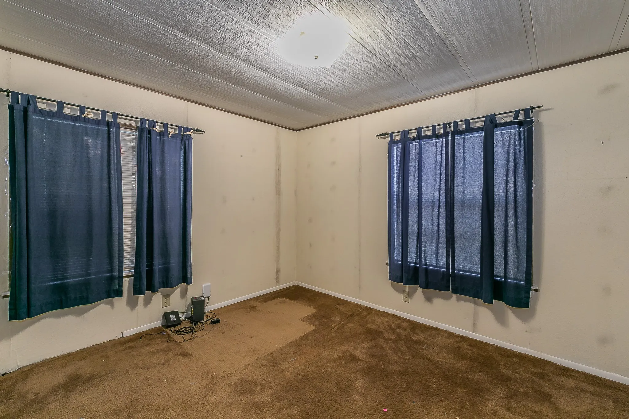Mobile Home For Sale in Johnson County , 822 Quail Run, Cleburne, Texas 76031, 3 Bedroom, 2 Bathroom, Garage spaces, 1,344 Sqft, built in 1982, mls#21382554, Real Estate Agent in Cleburne, Homes For Sale in Johnson county, Homes For Sale in Cleburne, Realtor in Cleburne Texas, Real Estate Brokerage Independent Realty Texas, Luminita Cordes Realtor
