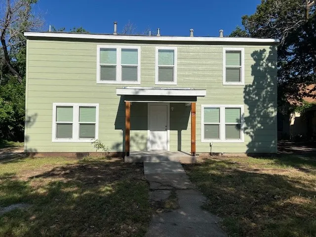 Apartment For Rent in Taylor County , 1118 Amarillo Street 1/2, Abilene, Texas 79602, 2 Bedroom, 1 Bathroom, Garage spaces, 768 Sqft, built in 1945, mls#21382816, Real Estate Agent in Abilene, Homes For Rent in Taylor county, Homes For Rent in Abilene, Realtor in Abilene Texas, Real Estate Brokerage Independent Realty Texas, Luminita Cordes Realtor