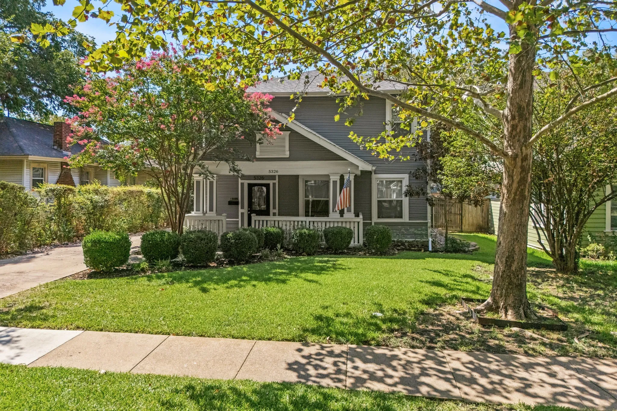 Single Family Residence For Sale in Dallas County , 5326 Vickery Boulevard, Dallas, Texas 75206, 3 Bedroom, 3 Bathroom, 2 Garage spaces, 2,340 Sqft, built in 1920, mls#21382818, Real Estate Agent in Dallas, Homes For Sale in Dallas county, Homes For Sale in Dallas, Realtor in Dallas Texas, Real Estate Brokerage Independent Realty Texas, Luminita Cordes Realtor