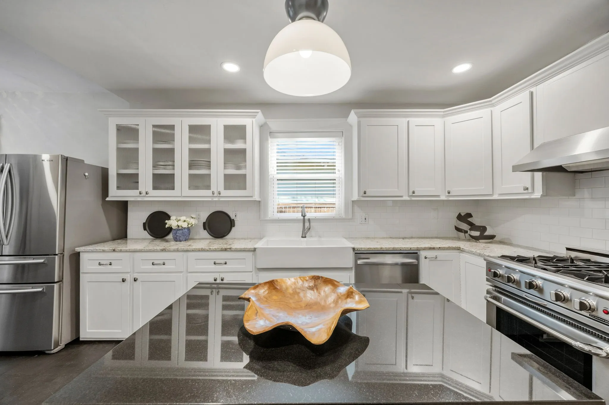 Single Family Residence For Sale in Dallas County , 5326 Vickery Boulevard, Dallas, Texas 75206, 3 Bedroom, 3 Bathroom, 2 Garage spaces, 2,340 Sqft, built in 1920, mls#21382818, Real Estate Agent in Dallas, Homes For Sale in Dallas county, Homes For Sale in Dallas, Realtor in Dallas Texas, Real Estate Brokerage Independent Realty Texas, Luminita Cordes Realtor