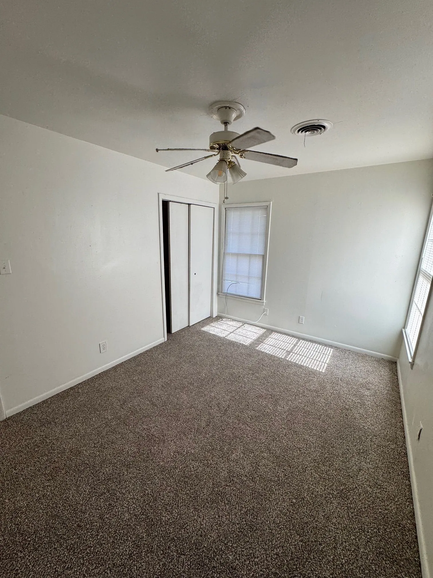 Single Family Residence For Rent in Taylor County , 2633 Minter Lane, Abilene, Texas 79603, 4 Bedroom, 2 Bathroom, Garage spaces, 1,286 Sqft, built in 1961, mls#21382825, Real Estate Agent in Abilene, Homes For Rent in Taylor county, Homes For Rent in Abilene, Realtor in Abilene Texas, Real Estate Brokerage Independent Realty Texas, Luminita Cordes Realtor