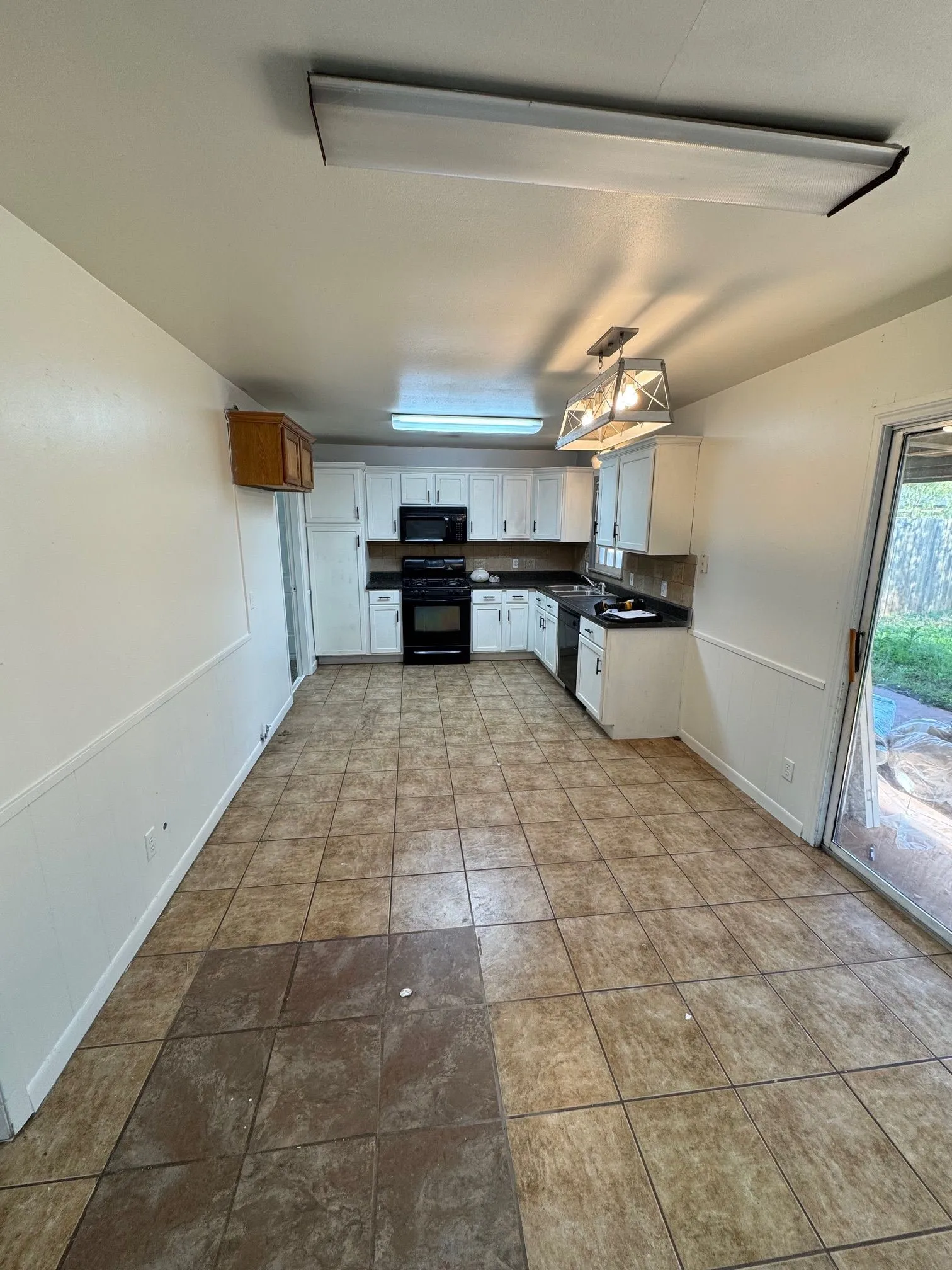 Single Family Residence For Rent in Taylor County , 2633 Minter Lane, Abilene, Texas 79603, 4 Bedroom, 2 Bathroom, Garage spaces, 1,286 Sqft, built in 1961, mls#21382825, Real Estate Agent in Abilene, Homes For Rent in Taylor county, Homes For Rent in Abilene, Realtor in Abilene Texas, Real Estate Brokerage Independent Realty Texas, Luminita Cordes Realtor