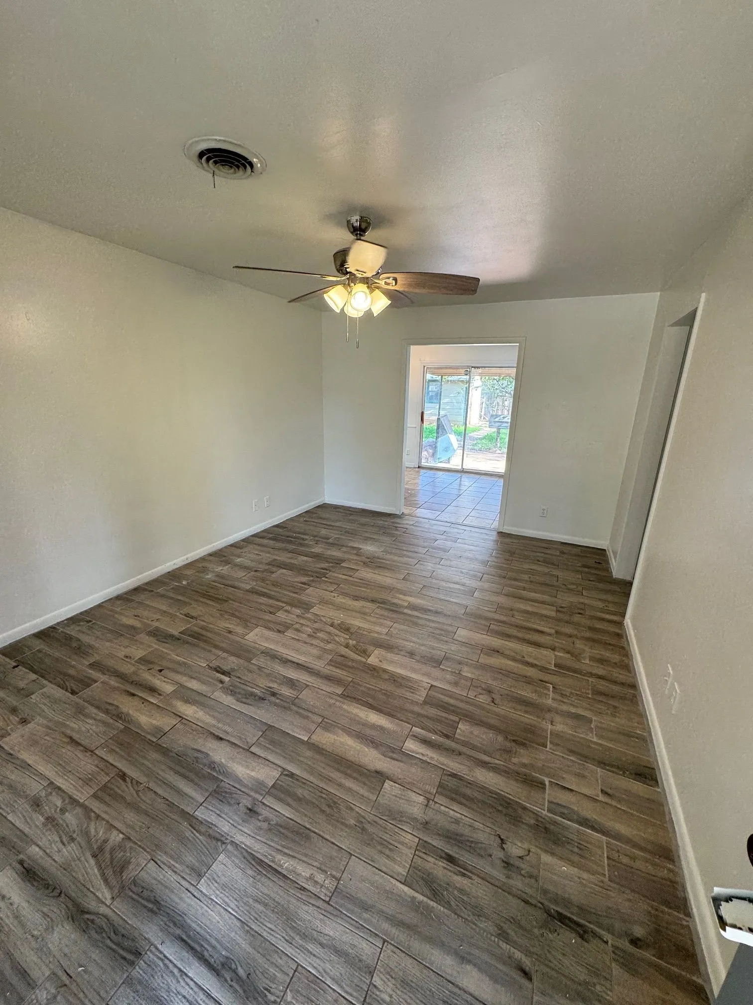 Single Family Residence For Rent in Taylor County , 2633 Minter Lane, Abilene, Texas 79603, 4 Bedroom, 2 Bathroom, Garage spaces, 1,286 Sqft, built in 1961, mls#21382825, Real Estate Agent in Abilene, Homes For Rent in Taylor county, Homes For Rent in Abilene, Realtor in Abilene Texas, Real Estate Brokerage Independent Realty Texas, Luminita Cordes Realtor
