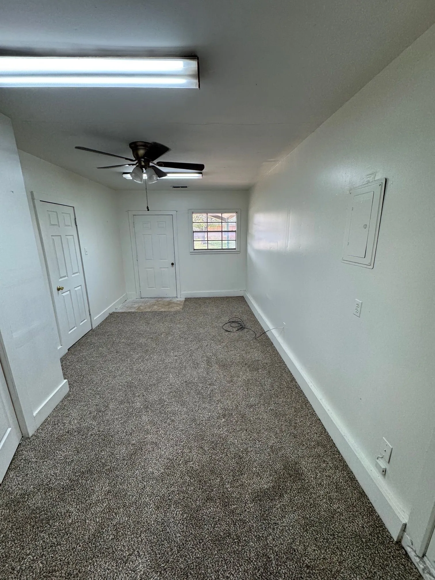 Single Family Residence For Rent in Taylor County , 2633 Minter Lane, Abilene, Texas 79603, 4 Bedroom, 2 Bathroom, Garage spaces, 1,286 Sqft, built in 1961, mls#21382825, Real Estate Agent in Abilene, Homes For Rent in Taylor county, Homes For Rent in Abilene, Realtor in Abilene Texas, Real Estate Brokerage Independent Realty Texas, Luminita Cordes Realtor