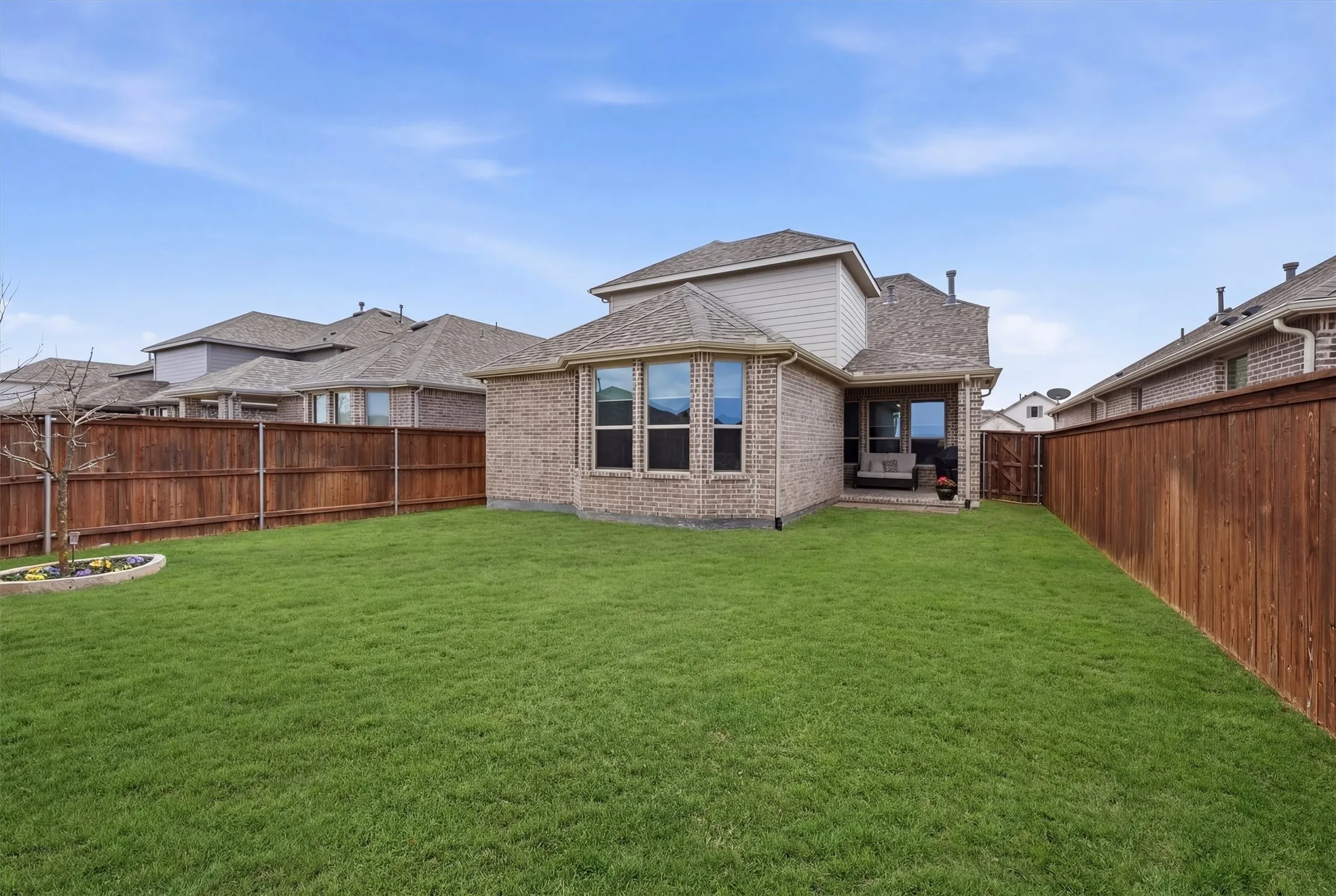 Single Family Residence For Sale in Grayson County , 3913 Southbend Drive, Denison, Texas 75020, 4 Bedroom, 4 Bathroom, 2 Garage spaces, 2,379 Sqft, built in 2022, mls#21381599, Real Estate Agent in Denison, Homes For Sale in Grayson county, Homes For Sale in Denison, Realtor in Denison Texas, Real Estate Brokerage Independent Realty Texas, Luminita Cordes Realtor