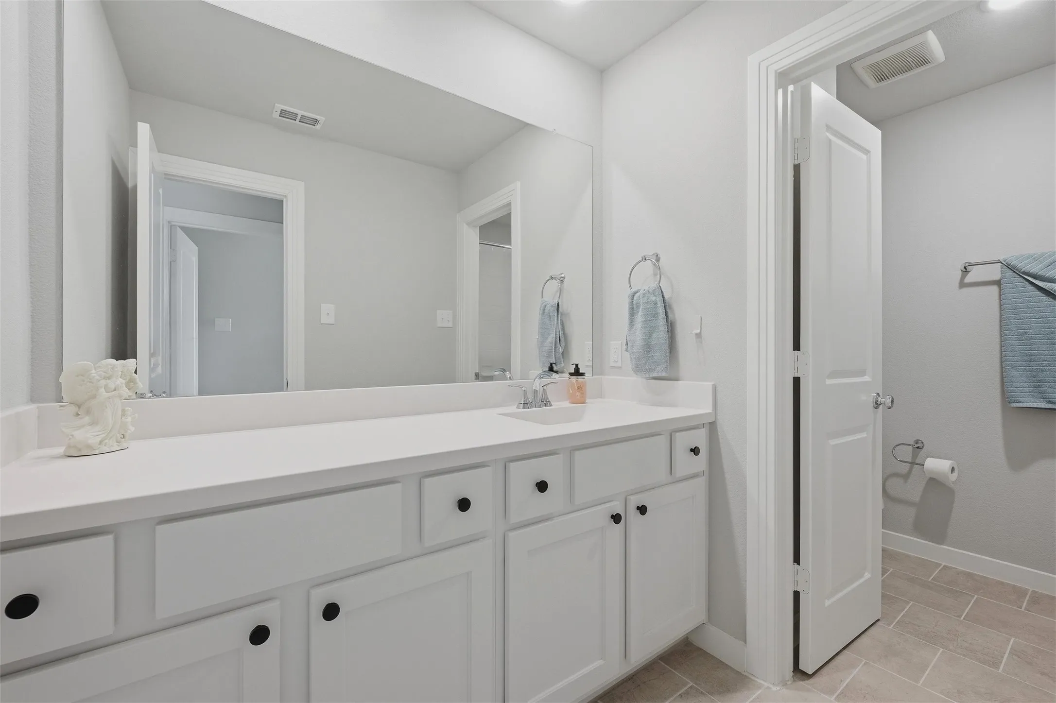 Upstairs Bath