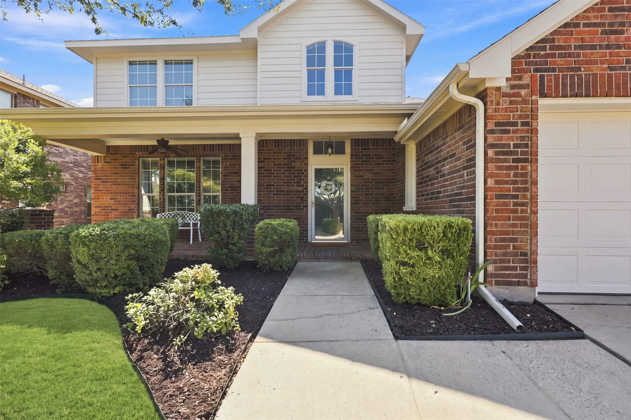 Single Family Residence For Sale in Kaufman County , 1105 Kimbro Drive, Forney, Texas 75126, 4 Bedroom, 3 Bathroom, 2 Garage spaces, 2,547 Sqft, built in 2005, mls#21381624, Real Estate Agent in Forney, Homes For Sale in Kaufman county, Homes For Sale in Forney, Realtor in Forney Texas, Real Estate Brokerage Independent Realty Texas, Luminita Cordes Realtor