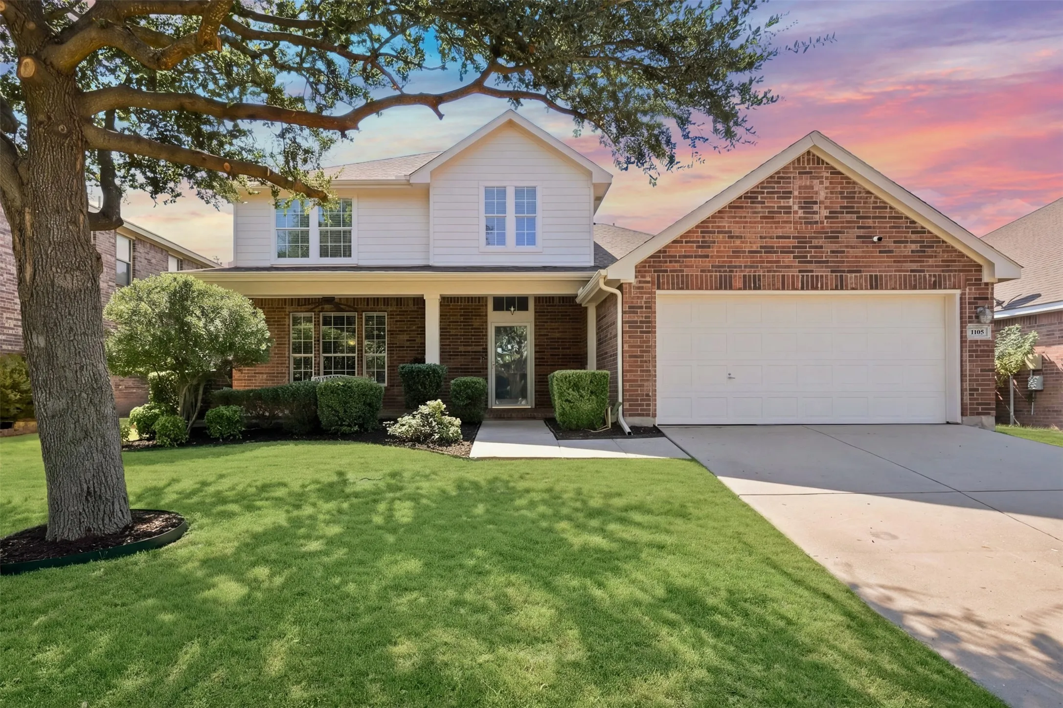 Single Family Residence For Sale in Kaufman County , 1105 Kimbro Drive, Forney, Texas 75126, 4 Bedroom, 3 Bathroom, 2 Garage spaces, 2,547 Sqft, built in 2005, mls#21381624, Real Estate Agent in Forney, Homes For Sale in Kaufman county, Homes For Sale in Forney, Realtor in Forney Texas, Real Estate Brokerage Independent Realty Texas, Luminita Cordes Realtor