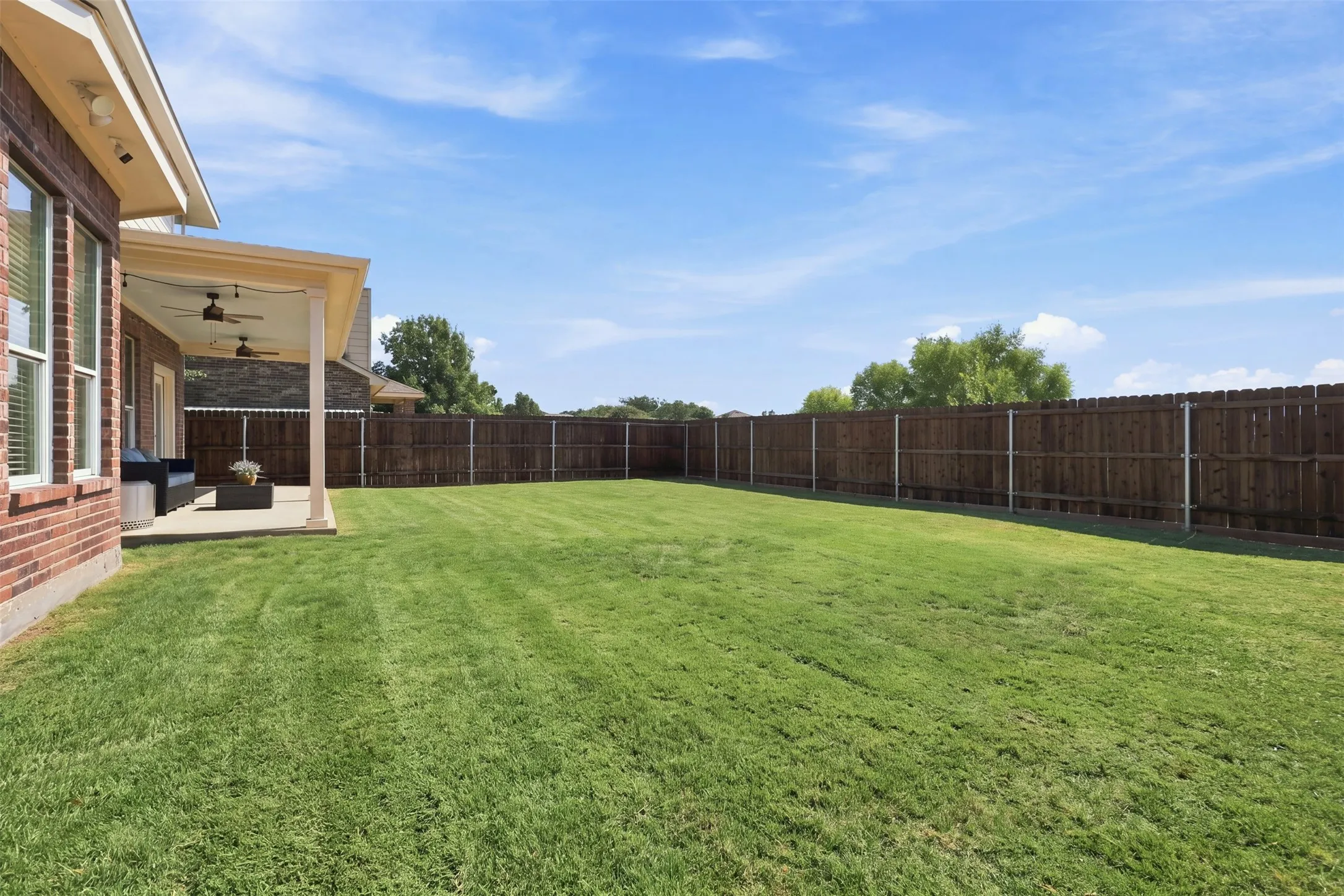 Single Family Residence For Sale in Kaufman County , 1105 Kimbro Drive, Forney, Texas 75126, 4 Bedroom, 3 Bathroom, 2 Garage spaces, 2,547 Sqft, built in 2005, mls#21381624, Real Estate Agent in Forney, Homes For Sale in Kaufman county, Homes For Sale in Forney, Realtor in Forney Texas, Real Estate Brokerage Independent Realty Texas, Luminita Cordes Realtor
