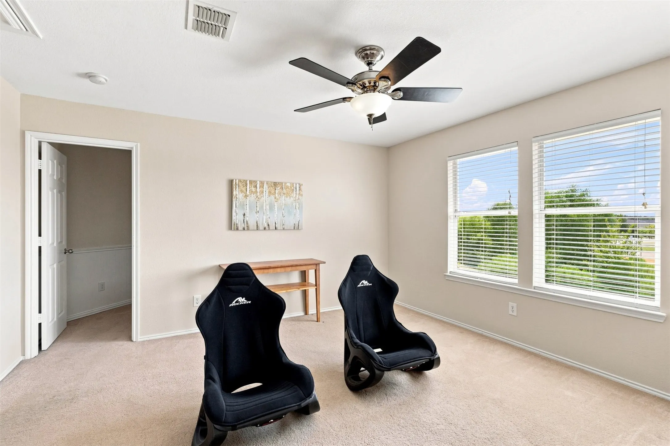 Single Family Residence For Sale in Kaufman County , 1105 Kimbro Drive, Forney, Texas 75126, 4 Bedroom, 3 Bathroom, 2 Garage spaces, 2,547 Sqft, built in 2005, mls#21381624, Real Estate Agent in Forney, Homes For Sale in Kaufman county, Homes For Sale in Forney, Realtor in Forney Texas, Real Estate Brokerage Independent Realty Texas, Luminita Cordes Realtor