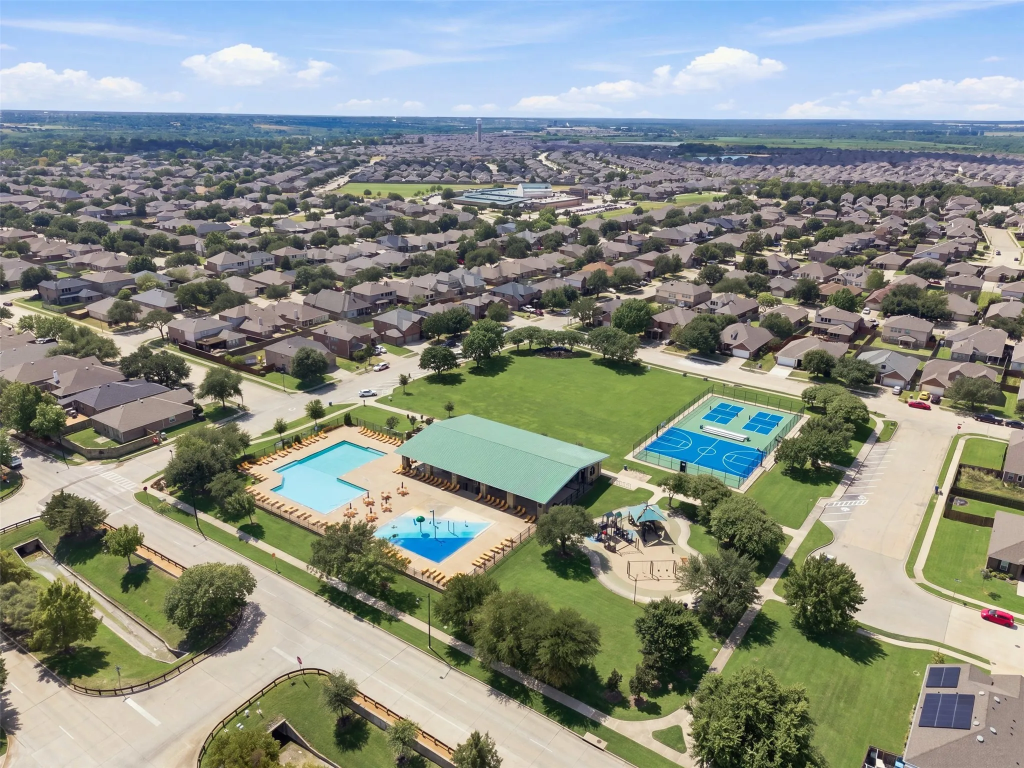Single Family Residence For Sale in Kaufman County , 1105 Kimbro Drive, Forney, Texas 75126, 4 Bedroom, 3 Bathroom, 2 Garage spaces, 2,547 Sqft, built in 2005, mls#21381624, Real Estate Agent in Forney, Homes For Sale in Kaufman county, Homes For Sale in Forney, Realtor in Forney Texas, Real Estate Brokerage Independent Realty Texas, Luminita Cordes Realtor