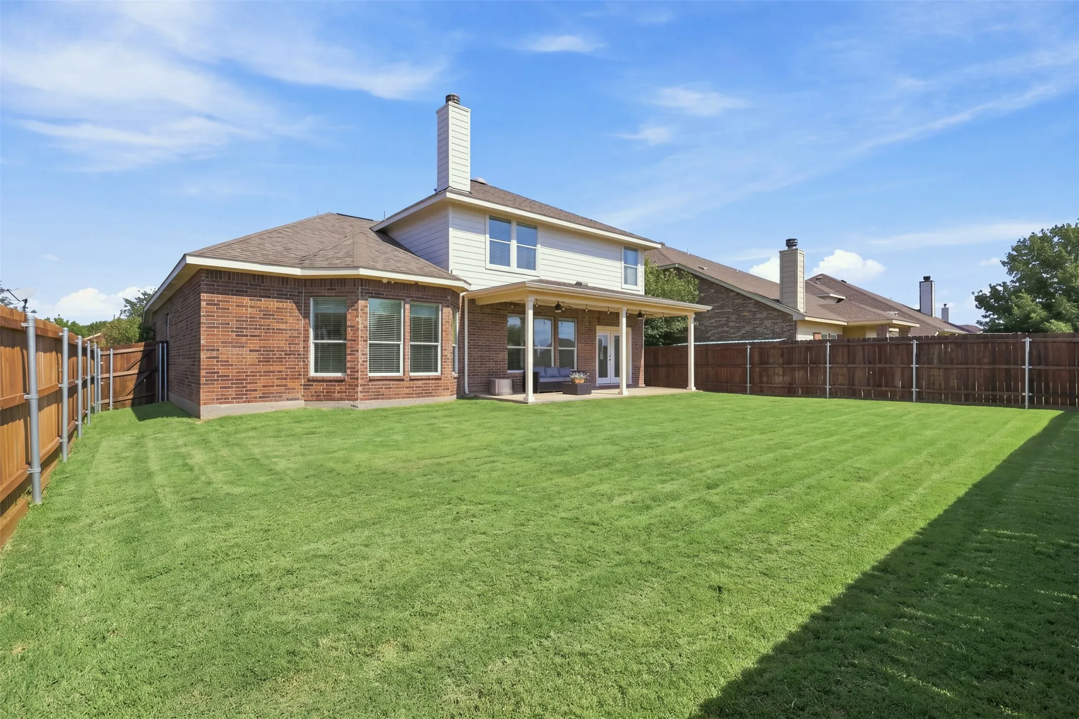 Single Family Residence For Sale in Kaufman County , 1105 Kimbro Drive, Forney, Texas 75126, 4 Bedroom, 3 Bathroom, 2 Garage spaces, 2,547 Sqft, built in 2005, mls#21381624, Real Estate Agent in Forney, Homes For Sale in Kaufman county, Homes For Sale in Forney, Realtor in Forney Texas, Real Estate Brokerage Independent Realty Texas, Luminita Cordes Realtor