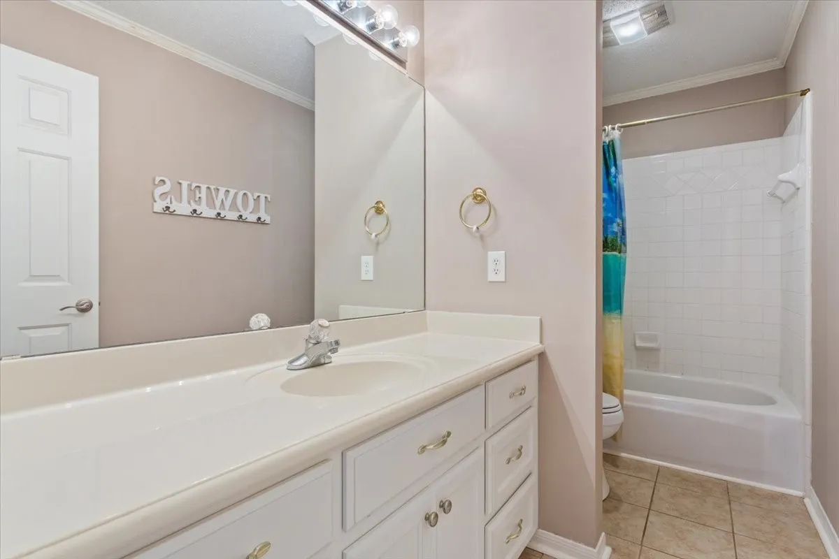 Single Family Residence For Sale in Mc Lennan County , 10005 Polo Park Circle, Waco, Texas 76712, 4 Bedroom, 3 Bathroom, 2 Garage spaces, 2,087 Sqft, built in 1997, mls#21382826, Real Estate Agent in Waco, Homes For Sale in Mc Lennan county, Homes For Sale in Waco, Realtor in Waco Texas, Real Estate Brokerage Independent Realty Texas, Luminita Cordes Realtor
