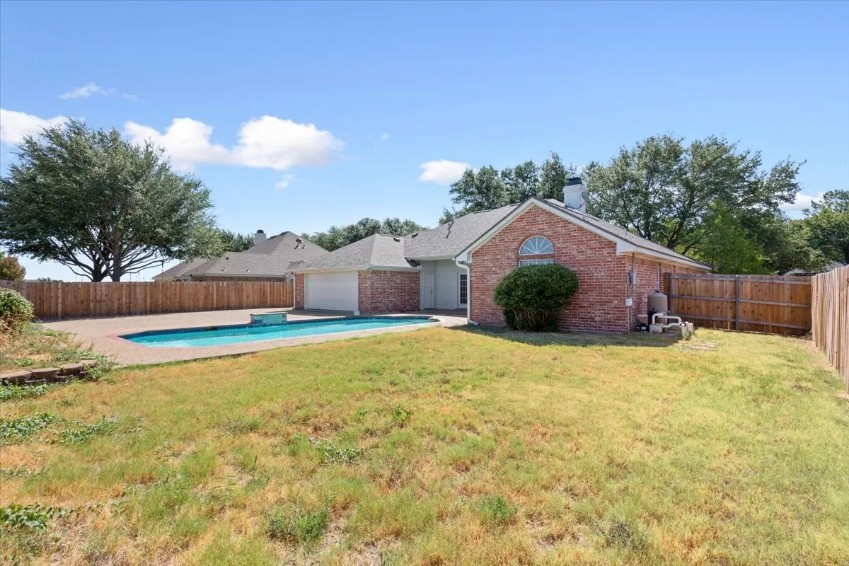 Single Family Residence For Sale in Mc Lennan County , 10005 Polo Park Circle, Waco, Texas 76712, 4 Bedroom, 3 Bathroom, 2 Garage spaces, 2,087 Sqft, built in 1997, mls#21382826, Real Estate Agent in Waco, Homes For Sale in Mc Lennan county, Homes For Sale in Waco, Realtor in Waco Texas, Real Estate Brokerage Independent Realty Texas, Luminita Cordes Realtor