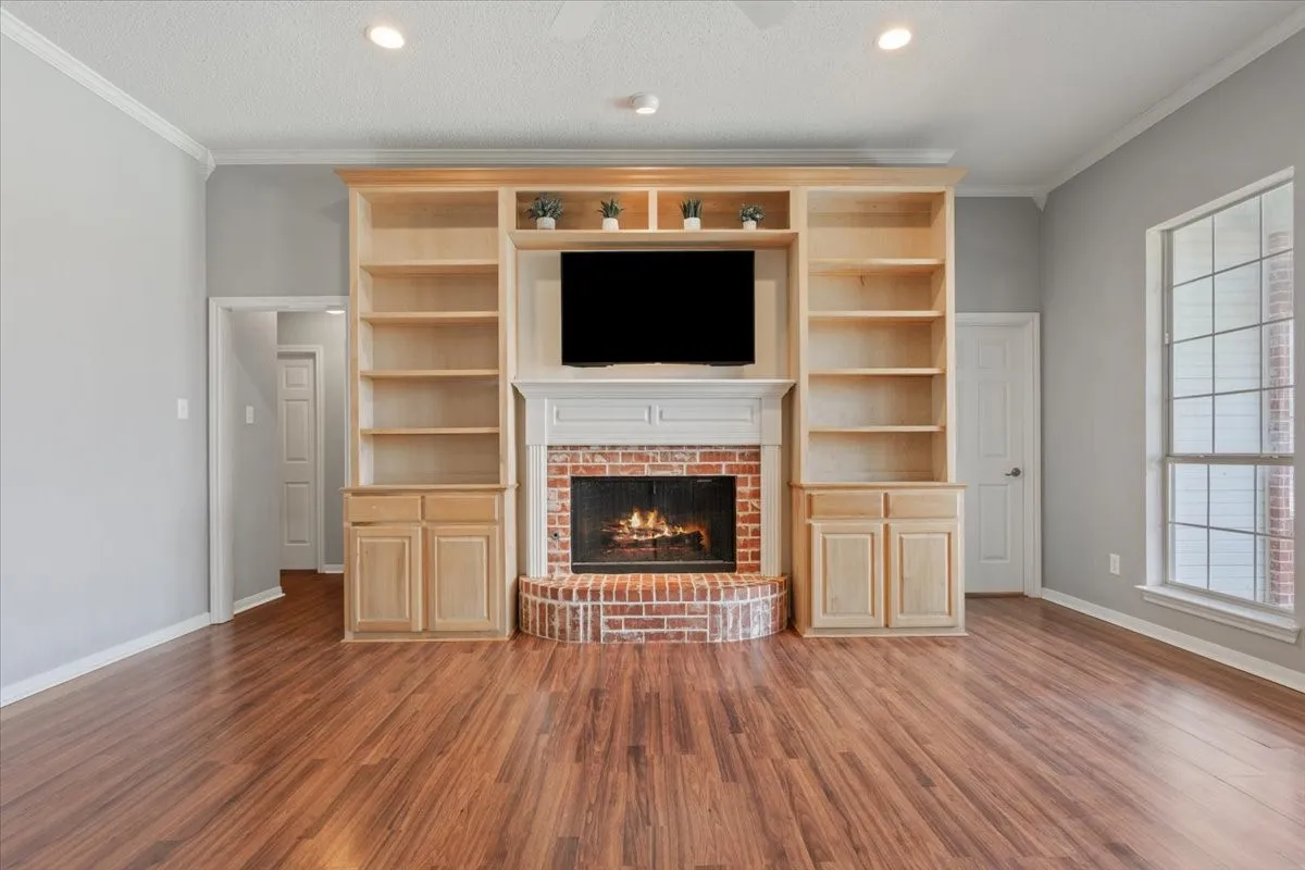 Single Family Residence For Sale in Mc Lennan County , 10005 Polo Park Circle, Waco, Texas 76712, 4 Bedroom, 3 Bathroom, 2 Garage spaces, 2,087 Sqft, built in 1997, mls#21382826, Real Estate Agent in Waco, Homes For Sale in Mc Lennan county, Homes For Sale in Waco, Realtor in Waco Texas, Real Estate Brokerage Independent Realty Texas, Luminita Cordes Realtor