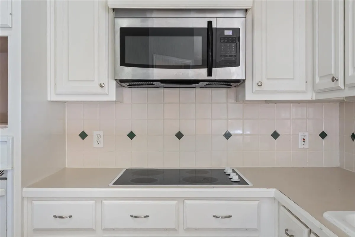 Single Family Residence For Sale in Mc Lennan County , 10005 Polo Park Circle, Waco, Texas 76712, 4 Bedroom, 3 Bathroom, 2 Garage spaces, 2,087 Sqft, built in 1997, mls#21382826, Real Estate Agent in Waco, Homes For Sale in Mc Lennan county, Homes For Sale in Waco, Realtor in Waco Texas, Real Estate Brokerage Independent Realty Texas, Luminita Cordes Realtor