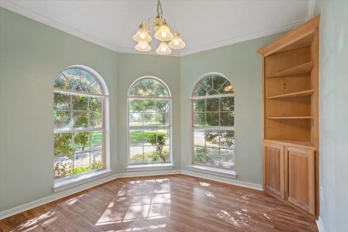 Single Family Residence For Sale in Mc Lennan County , 10005 Polo Park Circle, Waco, Texas 76712, 4 Bedroom, 3 Bathroom, 2 Garage spaces, 2,087 Sqft, built in 1997, mls#21382826, Real Estate Agent in Waco, Homes For Sale in Mc Lennan county, Homes For Sale in Waco, Realtor in Waco Texas, Real Estate Brokerage Independent Realty Texas, Luminita Cordes Realtor
