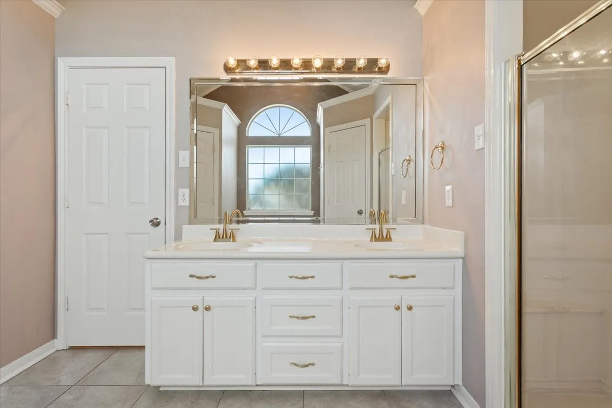 Single Family Residence For Sale in Mc Lennan County , 10005 Polo Park Circle, Waco, Texas 76712, 4 Bedroom, 3 Bathroom, 2 Garage spaces, 2,087 Sqft, built in 1997, mls#21382826, Real Estate Agent in Waco, Homes For Sale in Mc Lennan county, Homes For Sale in Waco, Realtor in Waco Texas, Real Estate Brokerage Independent Realty Texas, Luminita Cordes Realtor