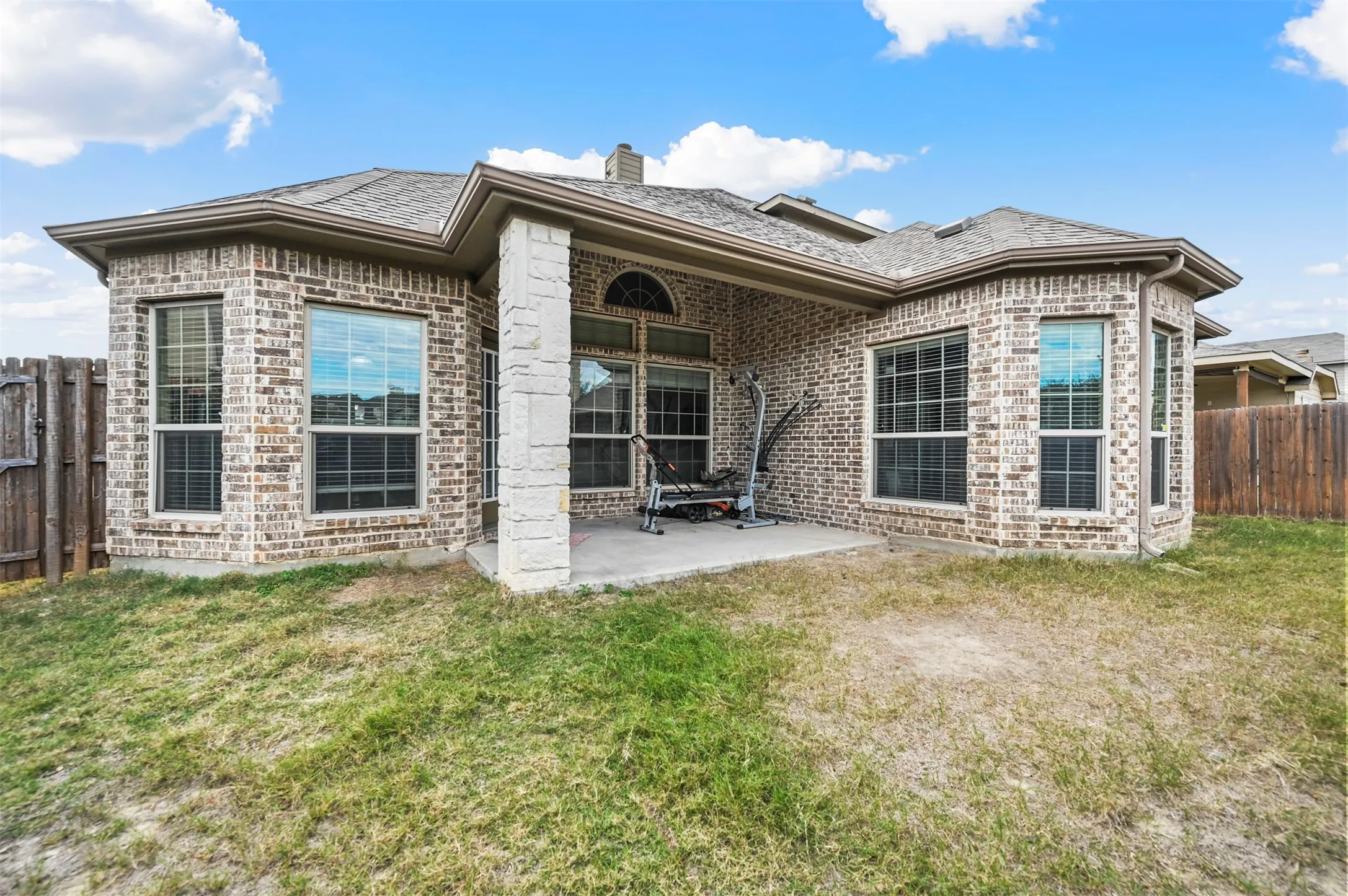 Single Family Residence For Sale in Tarrant County , 5612 Spirit Lake Drive, Fort Worth, Texas 76179, 5 Bedroom, 3 Bathroom, 2 Garage spaces, 2,583 Sqft, built in 2013, mls#21382834, Real Estate Agent in Fort Worth, Homes For Sale in Tarrant county, Homes For Sale in Fort Worth, Realtor in Fort Worth Texas, Real Estate Brokerage Independent Realty Texas, Luminita Cordes Realtor