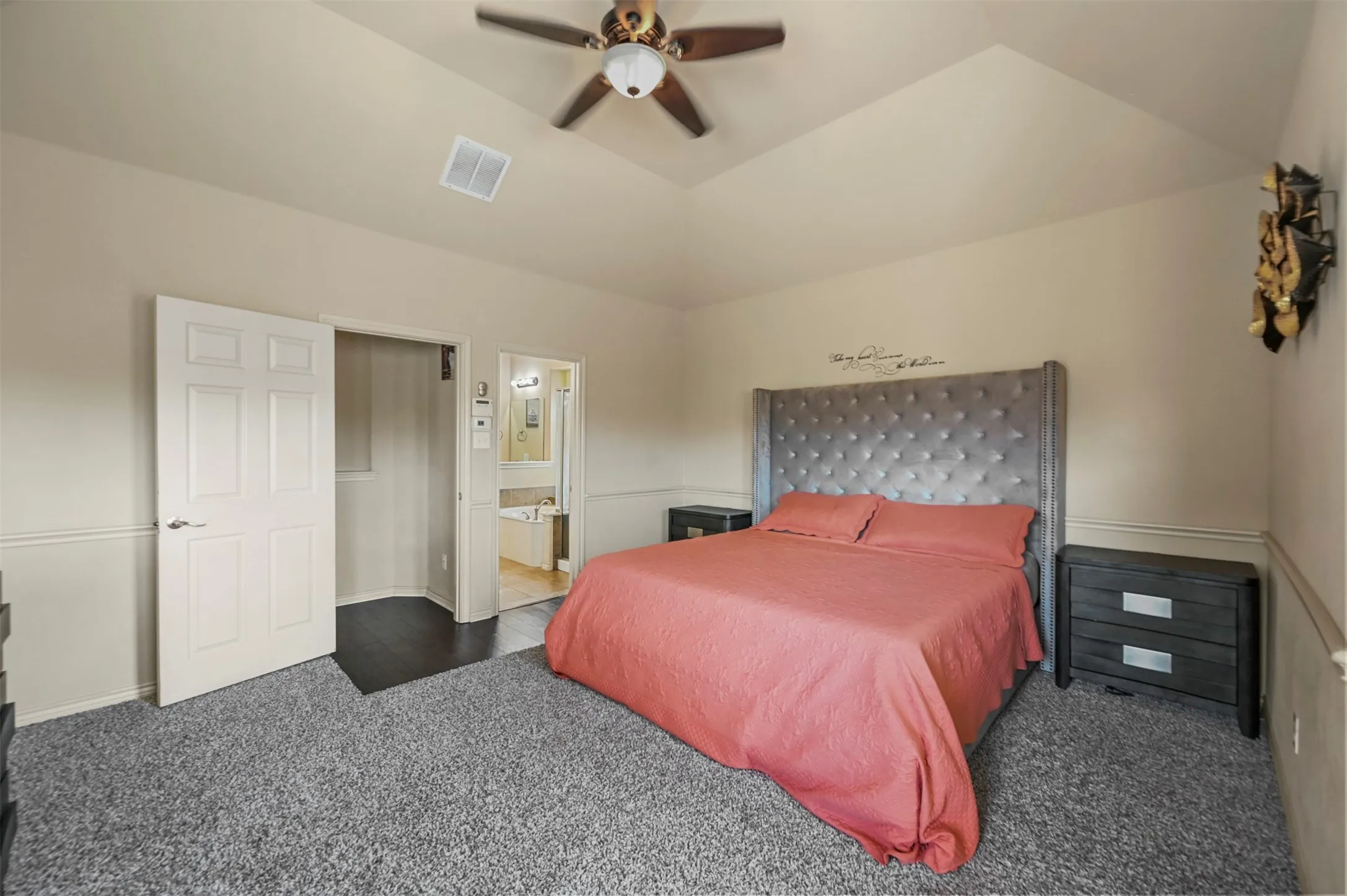 Single Family Residence For Sale in Tarrant County , 5612 Spirit Lake Drive, Fort Worth, Texas 76179, 5 Bedroom, 3 Bathroom, 2 Garage spaces, 2,583 Sqft, built in 2013, mls#21382834, Real Estate Agent in Fort Worth, Homes For Sale in Tarrant county, Homes For Sale in Fort Worth, Realtor in Fort Worth Texas, Real Estate Brokerage Independent Realty Texas, Luminita Cordes Realtor