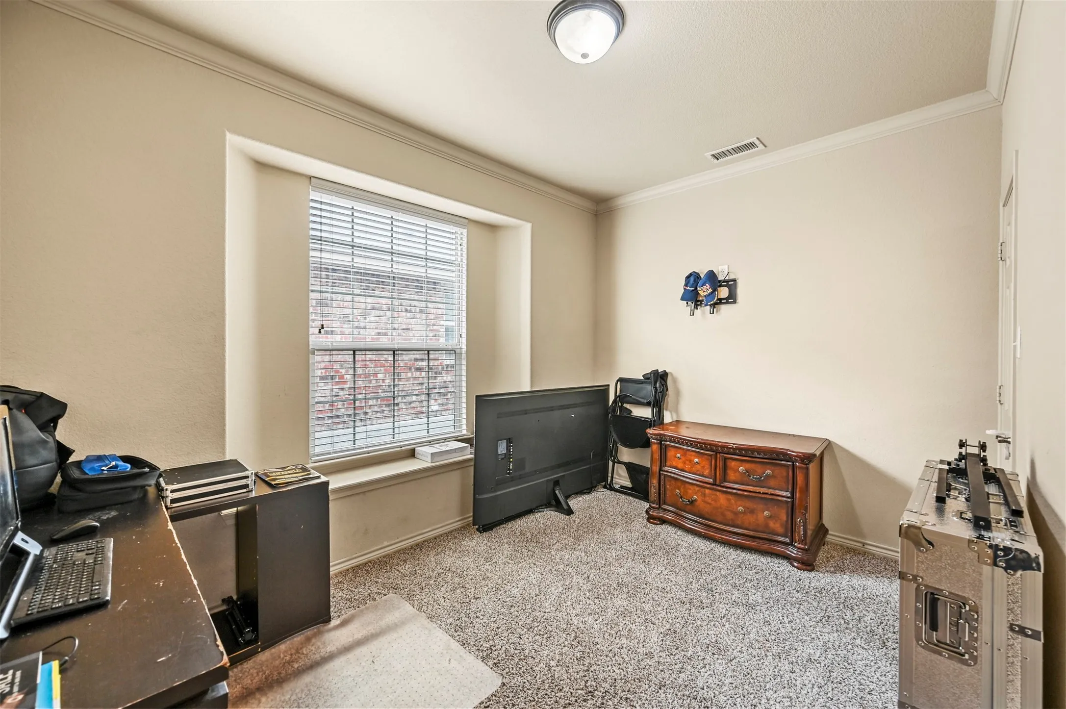 Single Family Residence For Sale in Tarrant County , 5612 Spirit Lake Drive, Fort Worth, Texas 76179, 5 Bedroom, 3 Bathroom, 2 Garage spaces, 2,583 Sqft, built in 2013, mls#21382834, Real Estate Agent in Fort Worth, Homes For Sale in Tarrant county, Homes For Sale in Fort Worth, Realtor in Fort Worth Texas, Real Estate Brokerage Independent Realty Texas, Luminita Cordes Realtor
