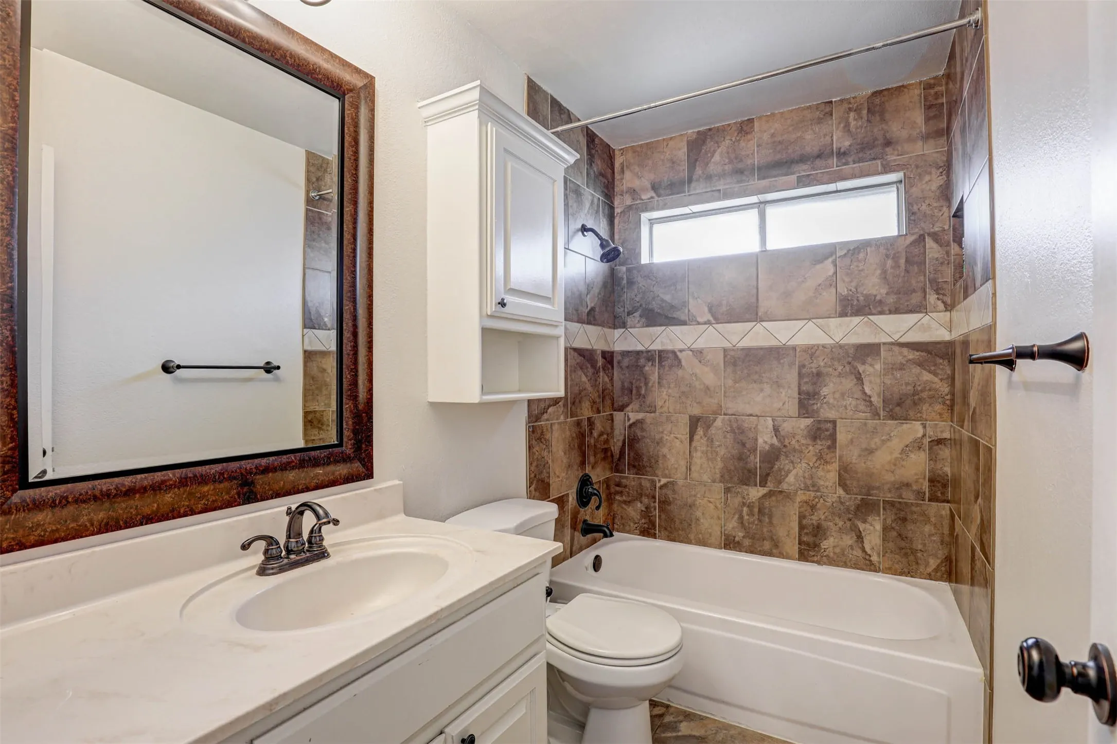 Single Family Residence For Sale in Tarrant County , 7104 Cook Circle, North Richland Hills, Texas 76182, 3 Bedroom, 2 Bathroom, 2 Garage spaces, 1,869 Sqft, built in 1991, mls#21381807, Real Estate Agent in North Richland Hills, Homes For Sale in Tarrant county, Homes For Sale in North Richland Hills, Realtor in North Richland Hills Texas, Real Estate Brokerage Independent Realty Texas, Luminita Cordes Realtor